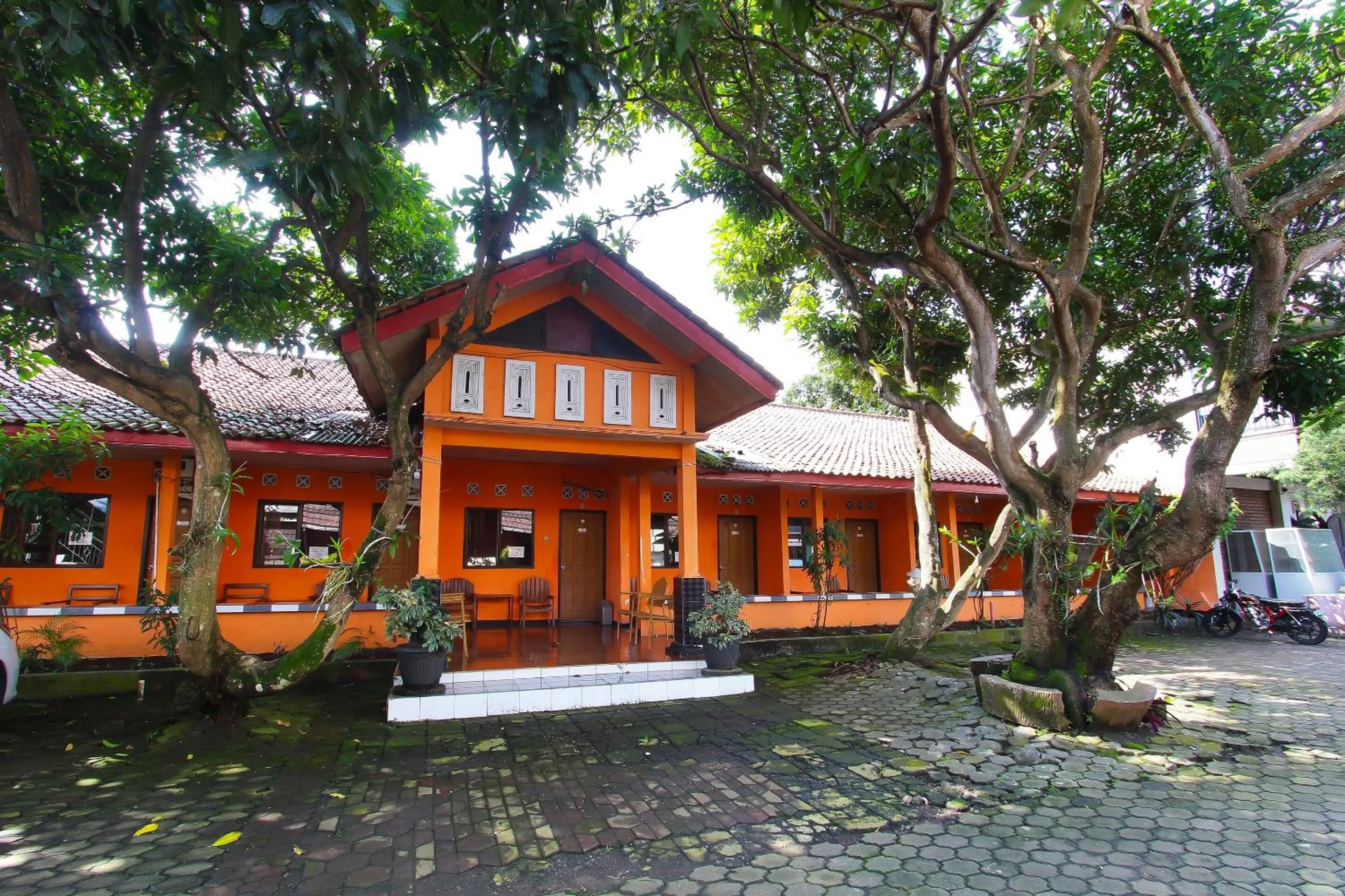 Facade/entrance in Hotel O Meilias