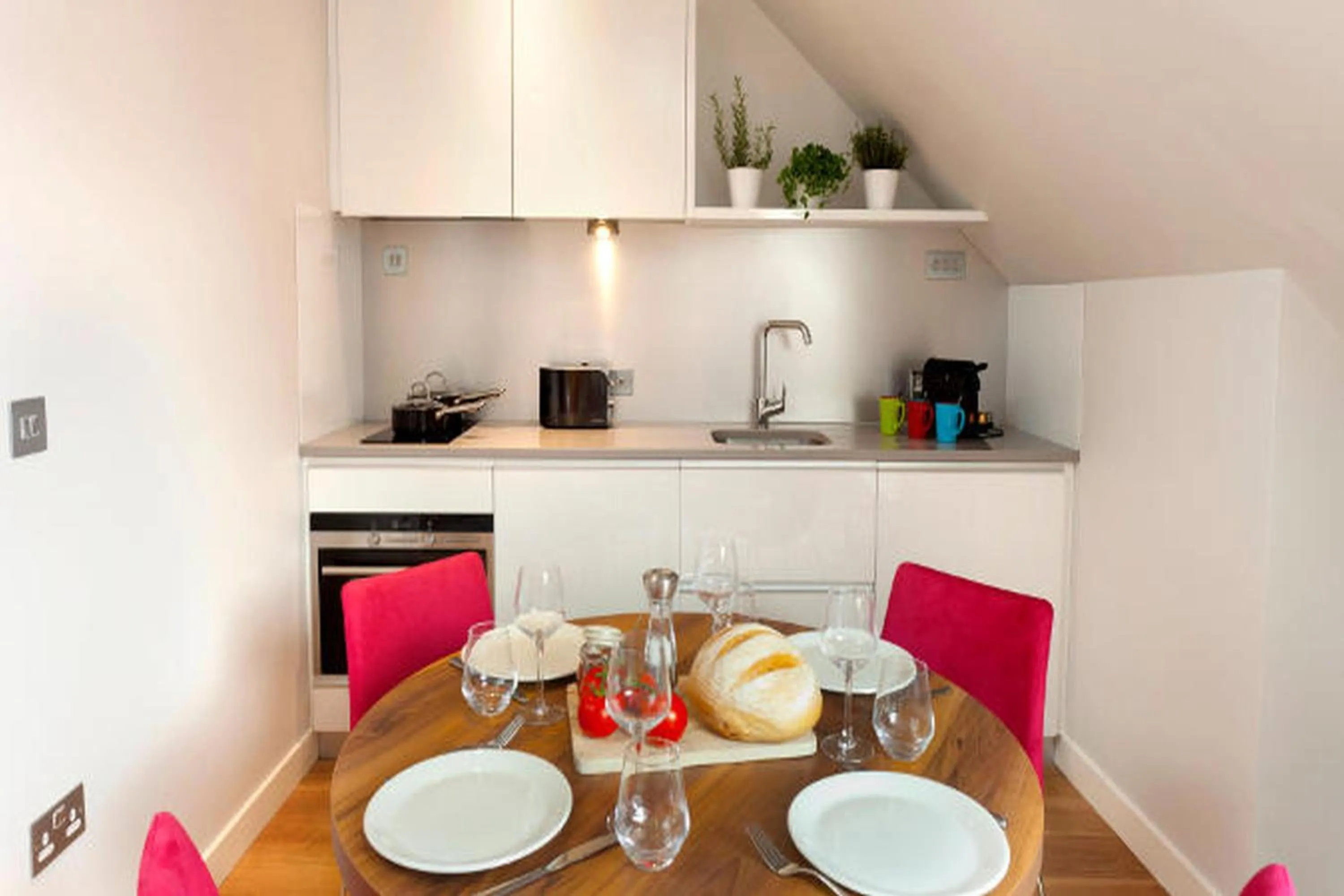 Living room in PREMIER SUITES Dublin, Ballsbridge