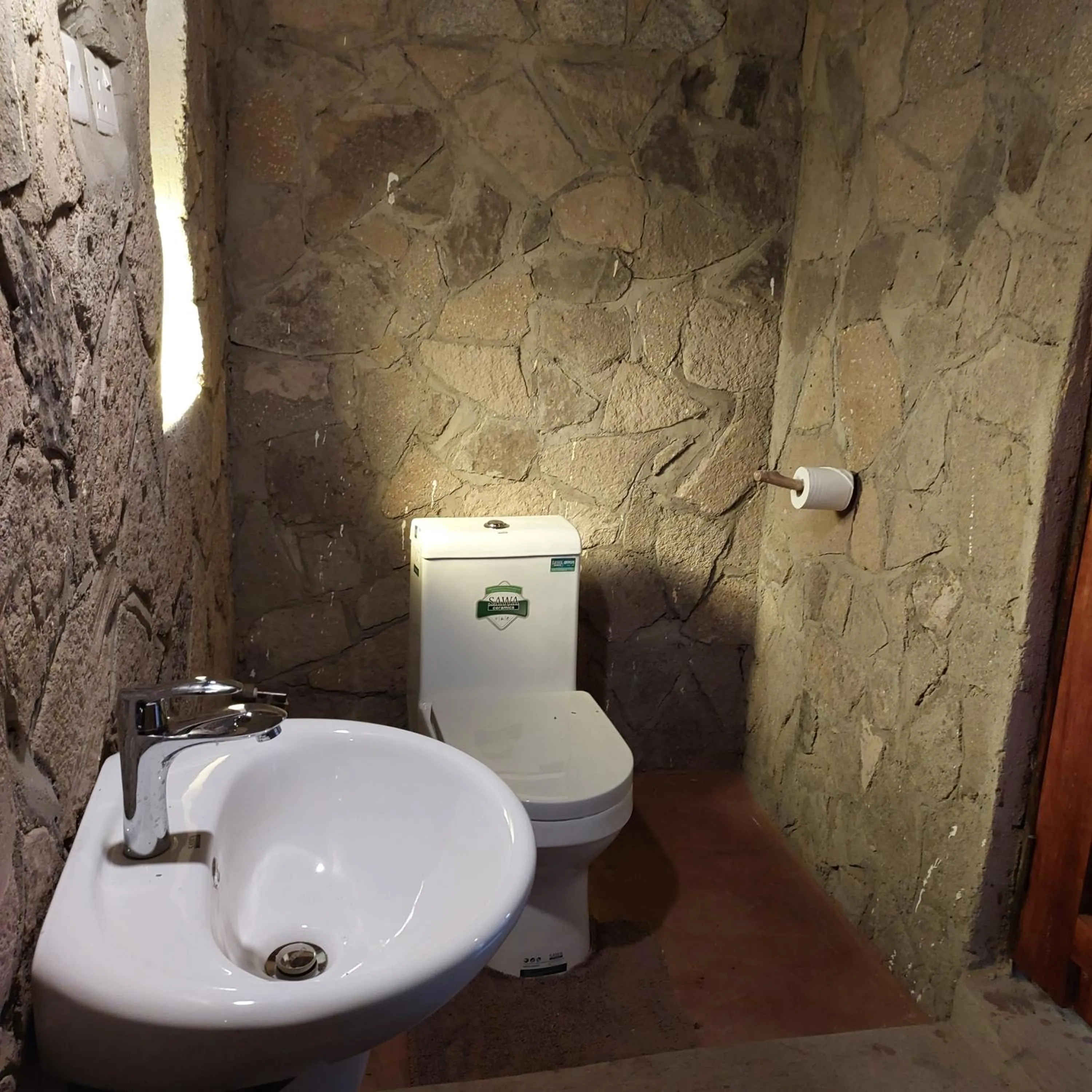 Bathroom in Songbird Safari Lodge & Campsite