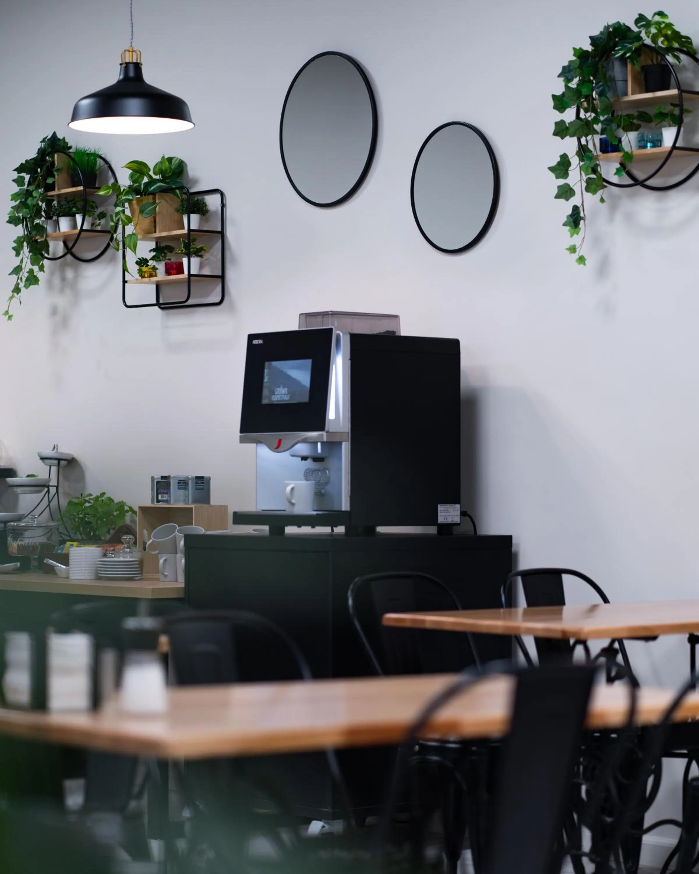 Dining area in City Center Rooms Piotrkowska 91