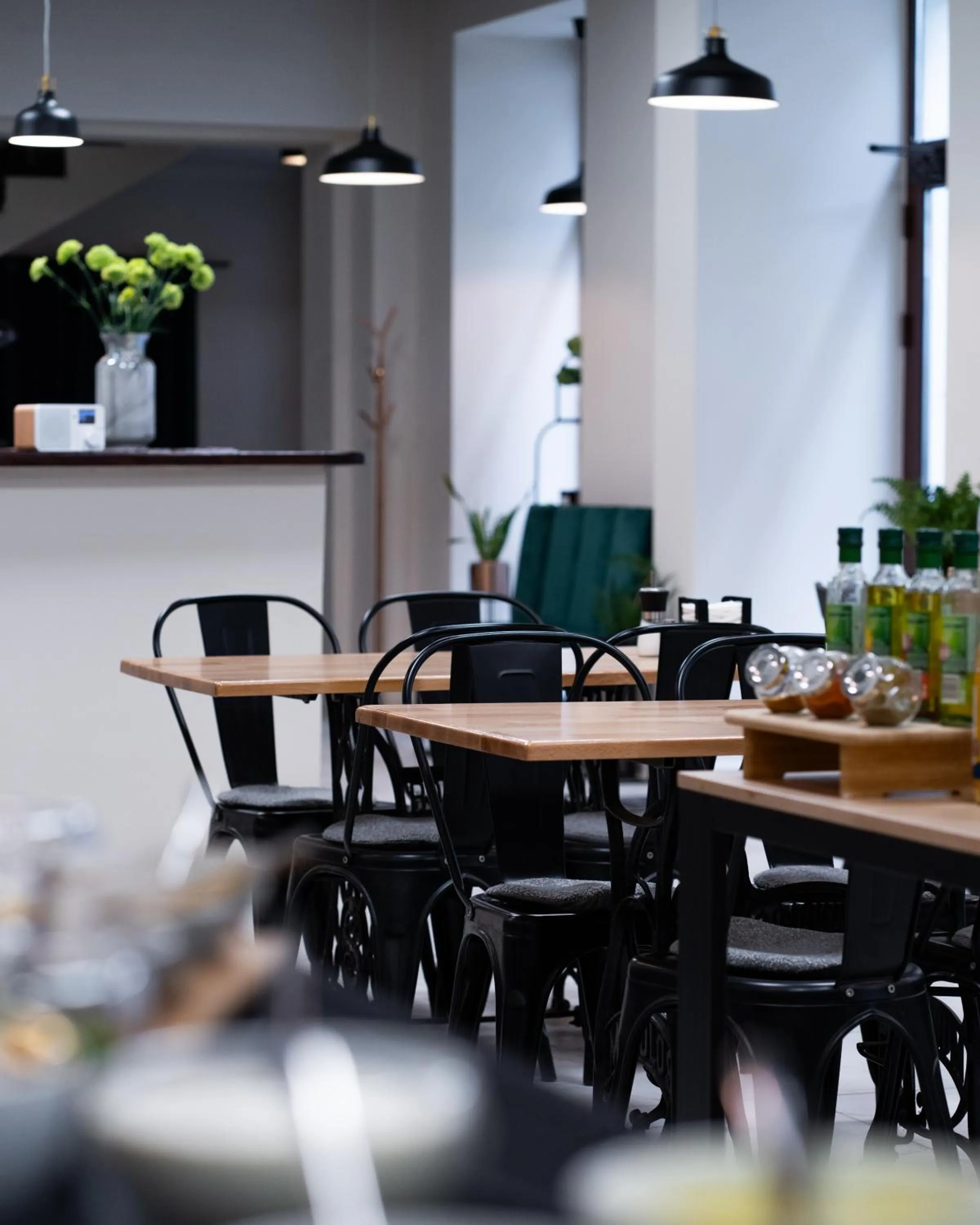 Dining area in City Center Rooms Piotrkowska 91