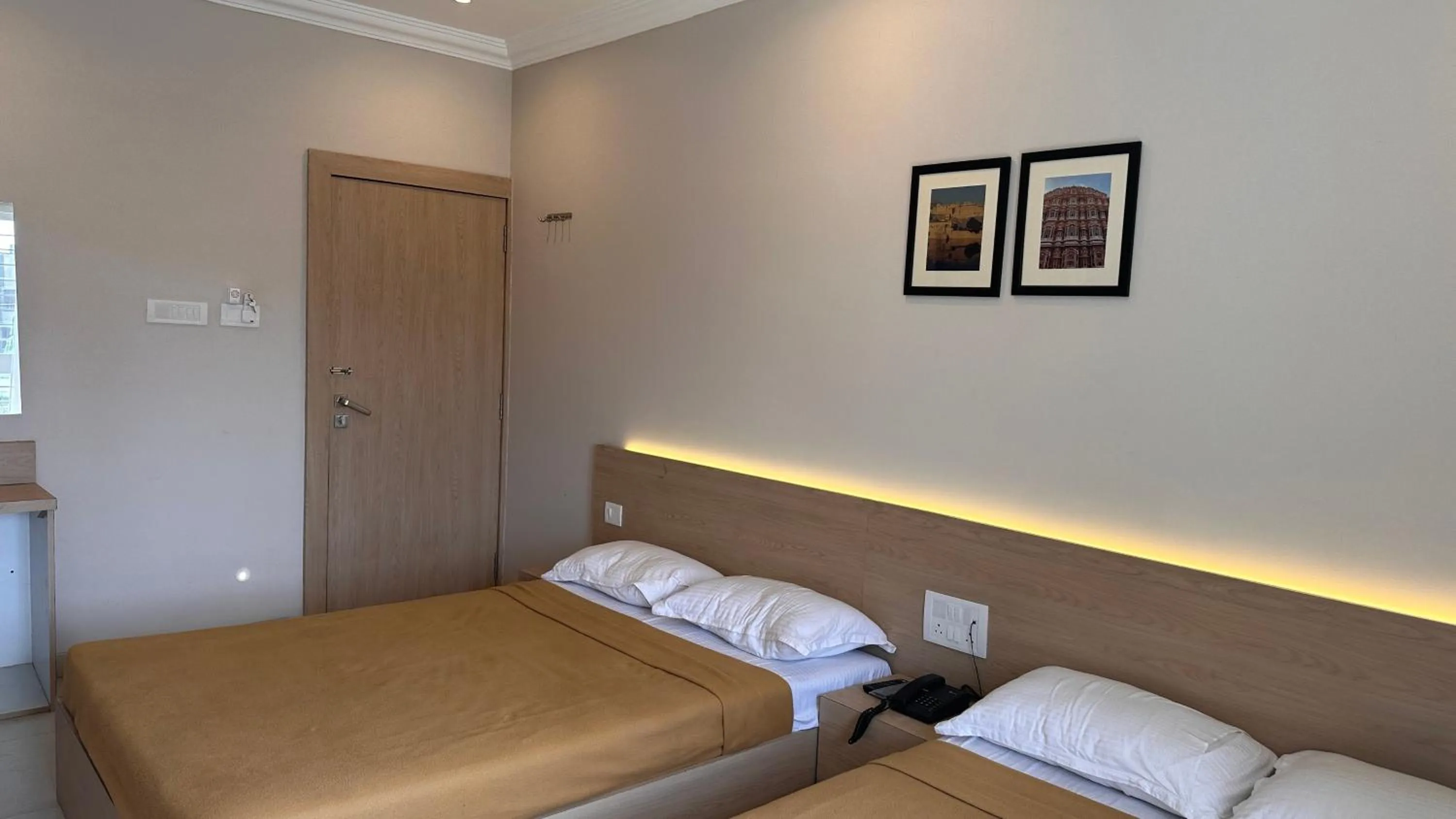 Bedroom, Bed in Hotel Unnati