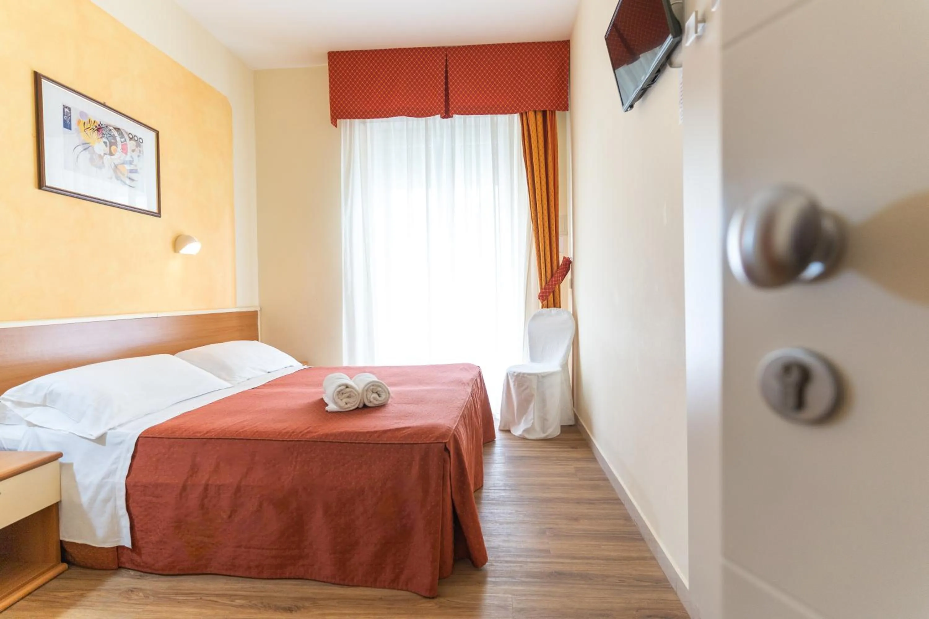 Photo of the whole room, Bed in Hotel Dusseldorf