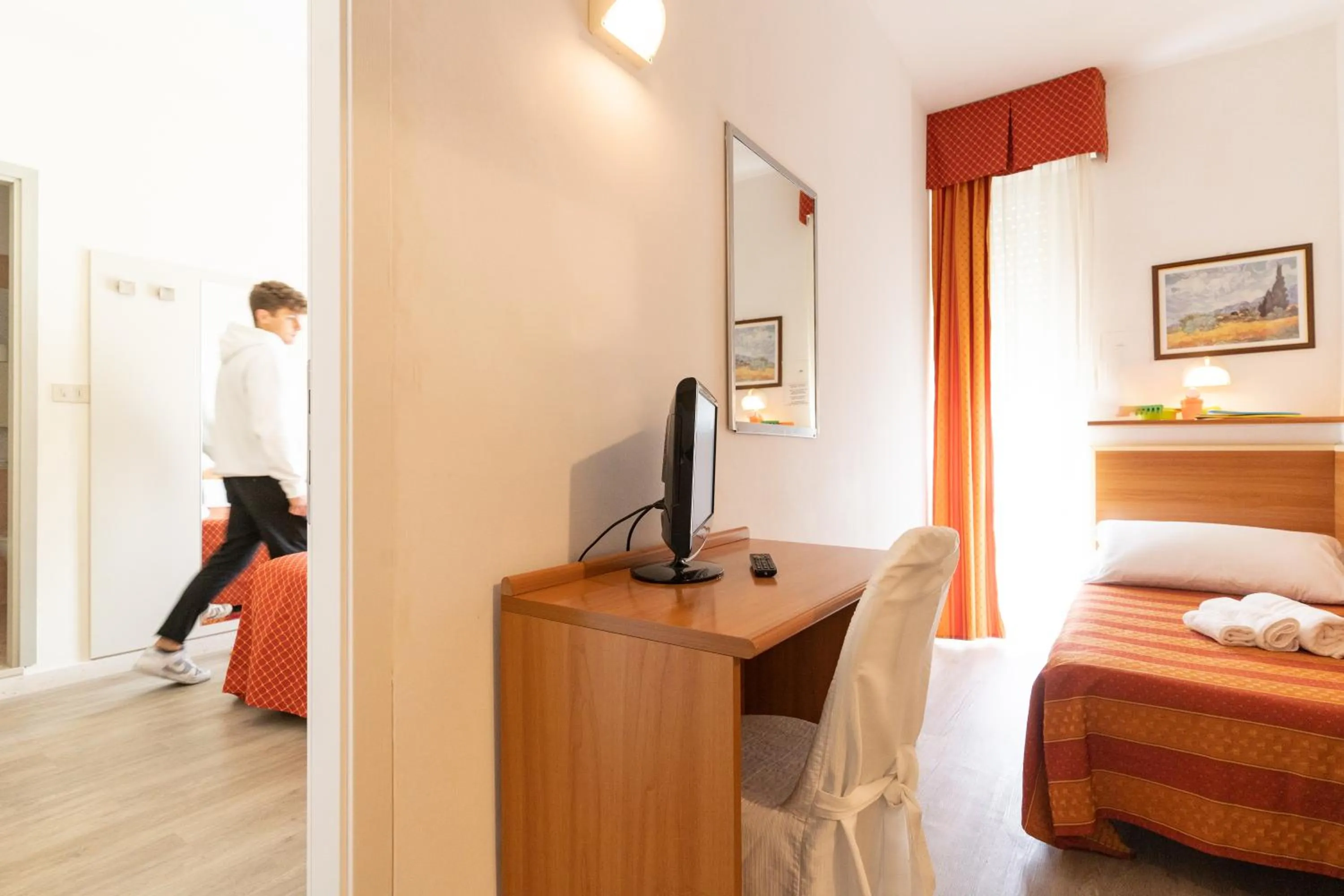 Photo of the whole room, Bed in Hotel Dusseldorf