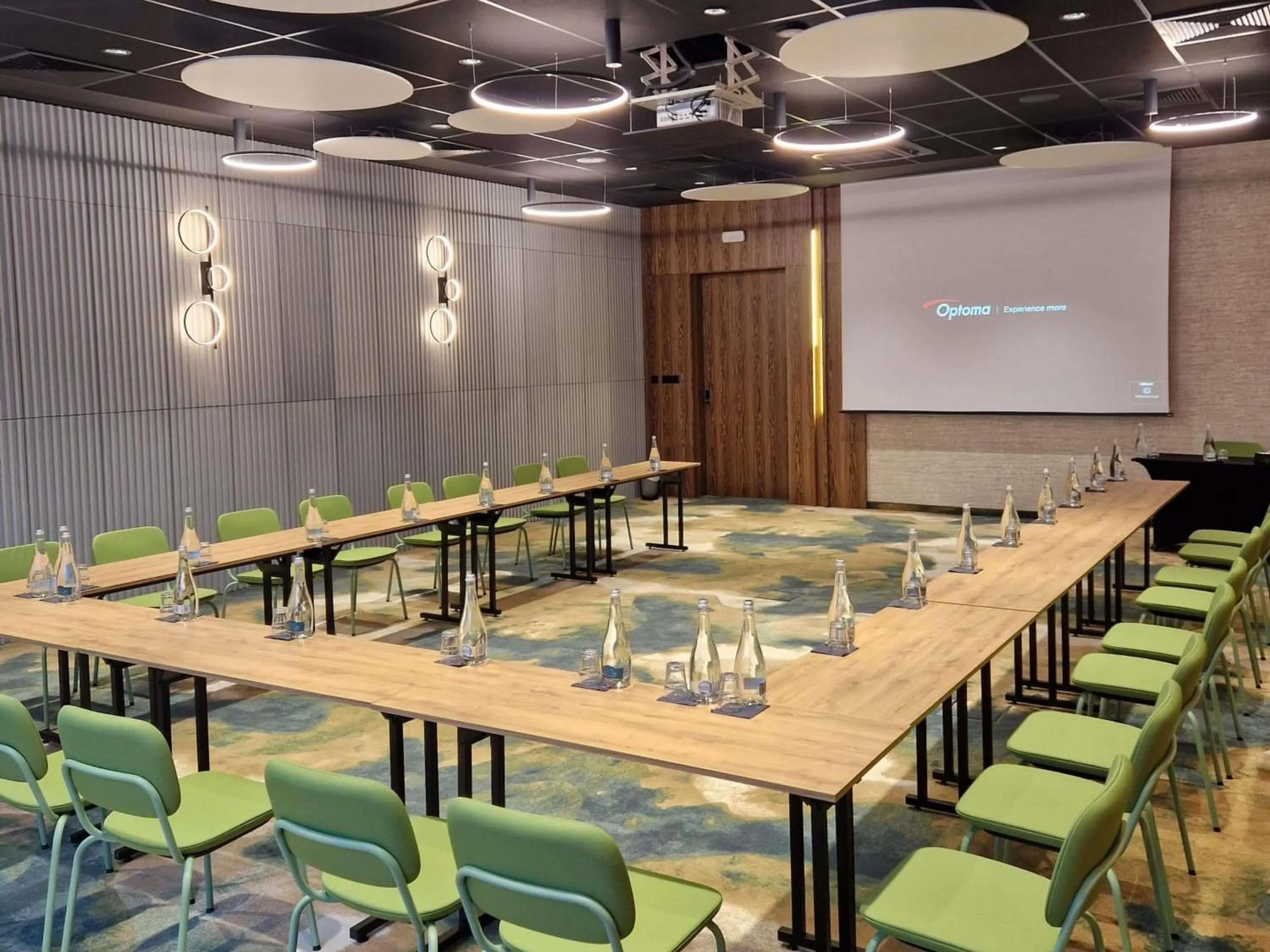 Business facilities in Mercure Opole