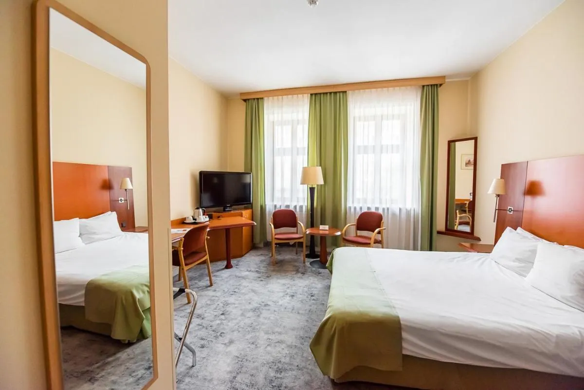 Photo of the whole room, Bed in Mercure Opole