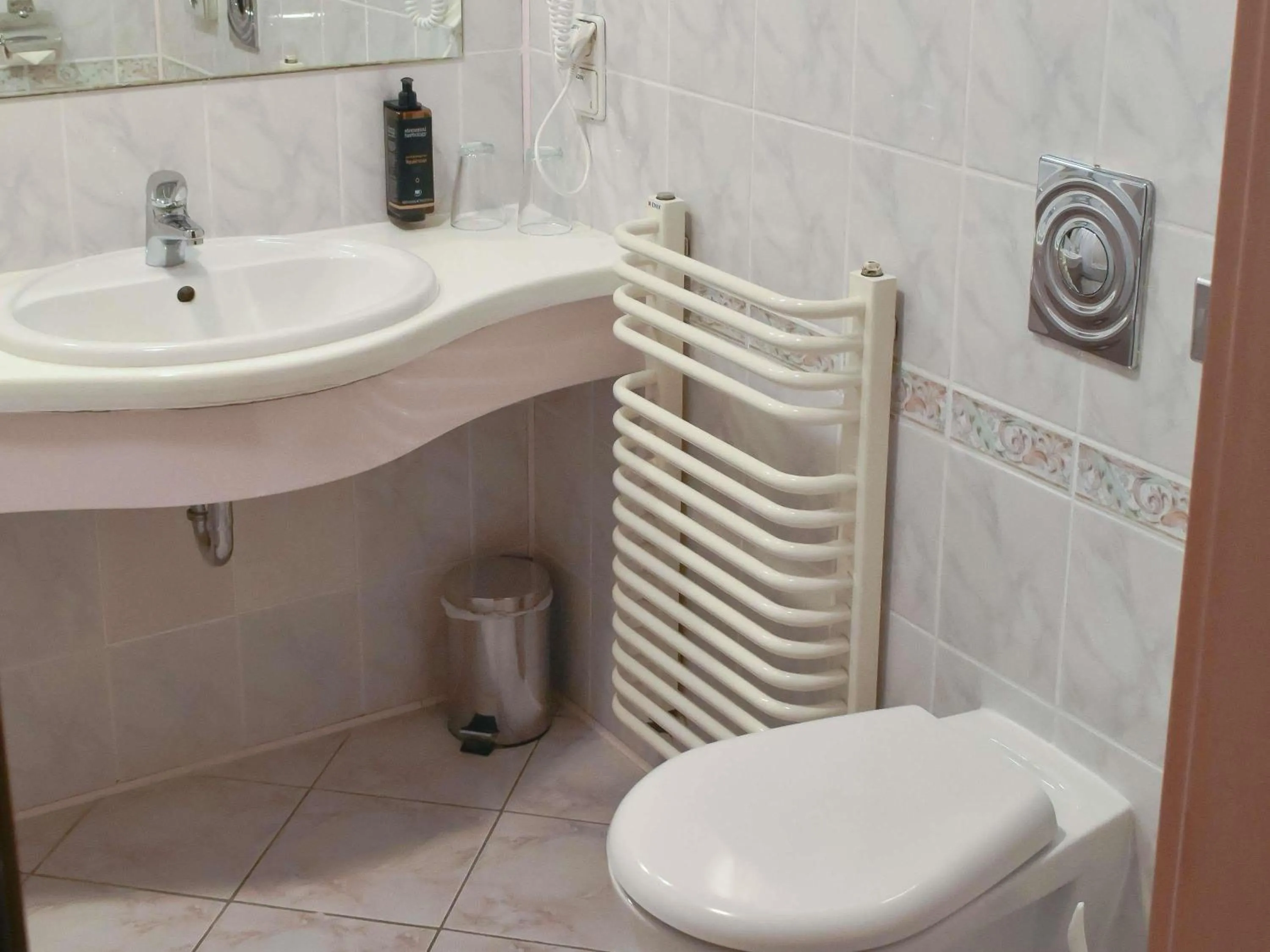 Bedroom in Mercure Opole