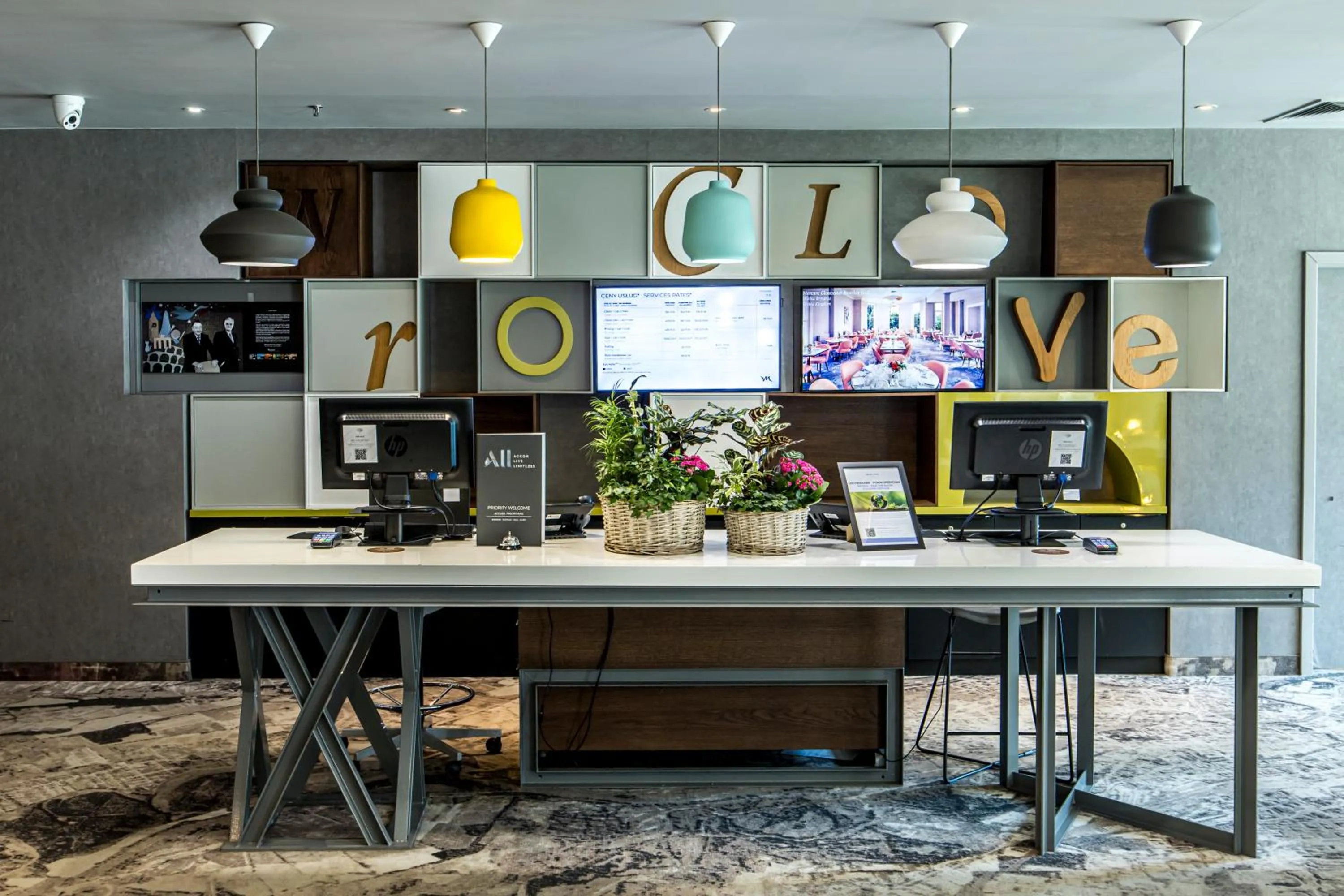 Lobby or reception in Mercure Wrocław Centrum