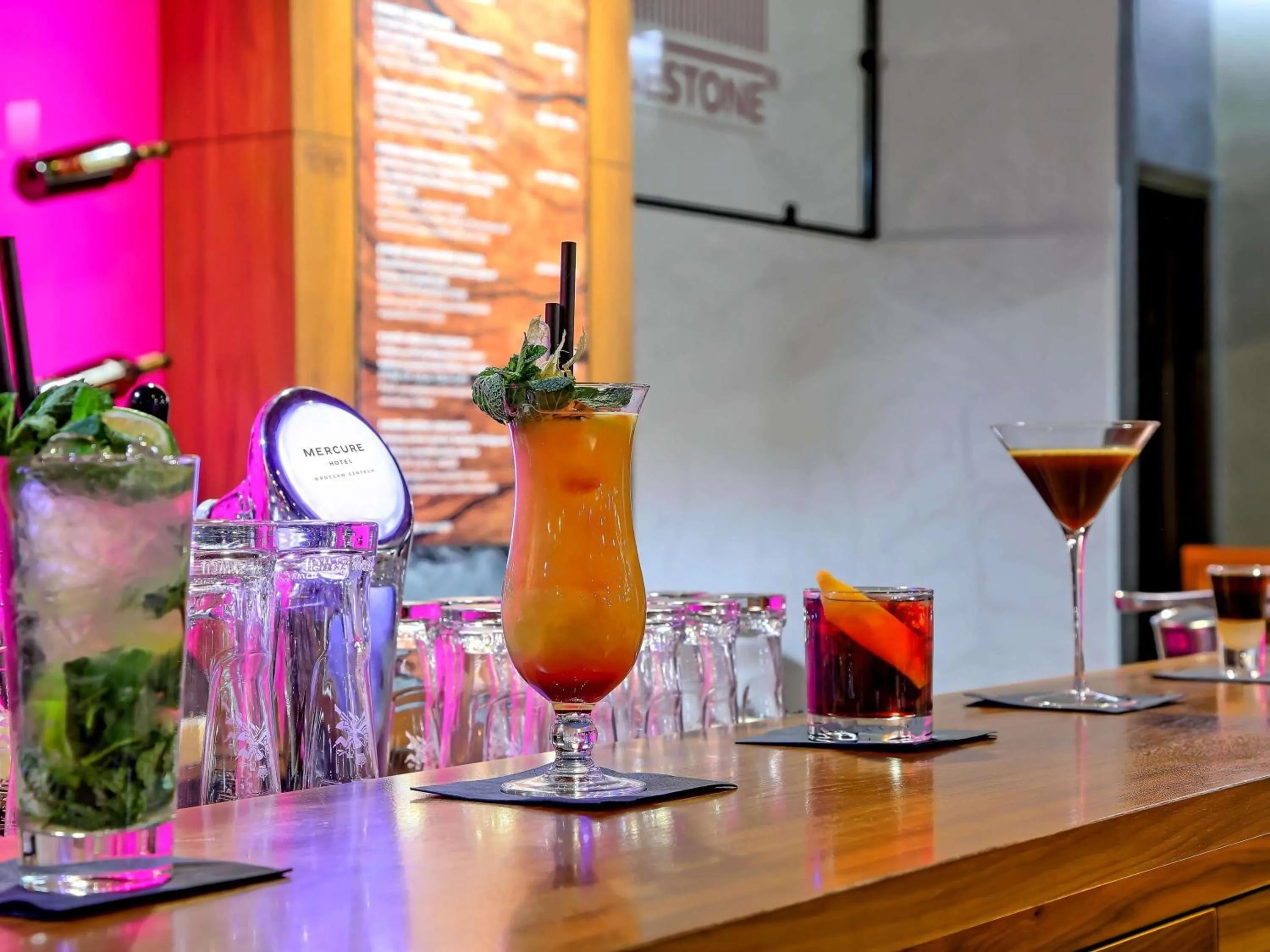 Lounge or bar in Mercure Wrocław Centrum