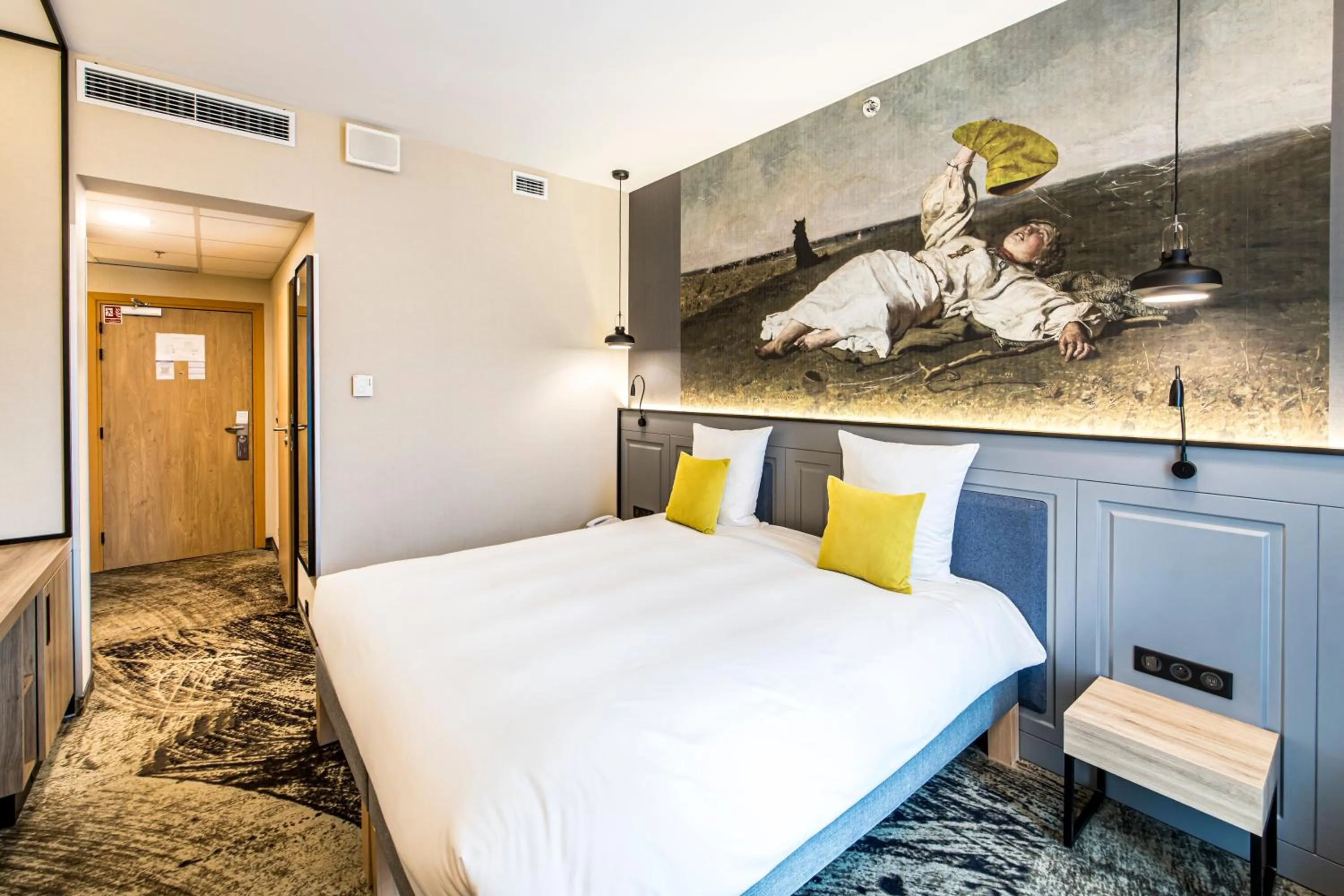 Bed in Mercure Wrocław Centrum