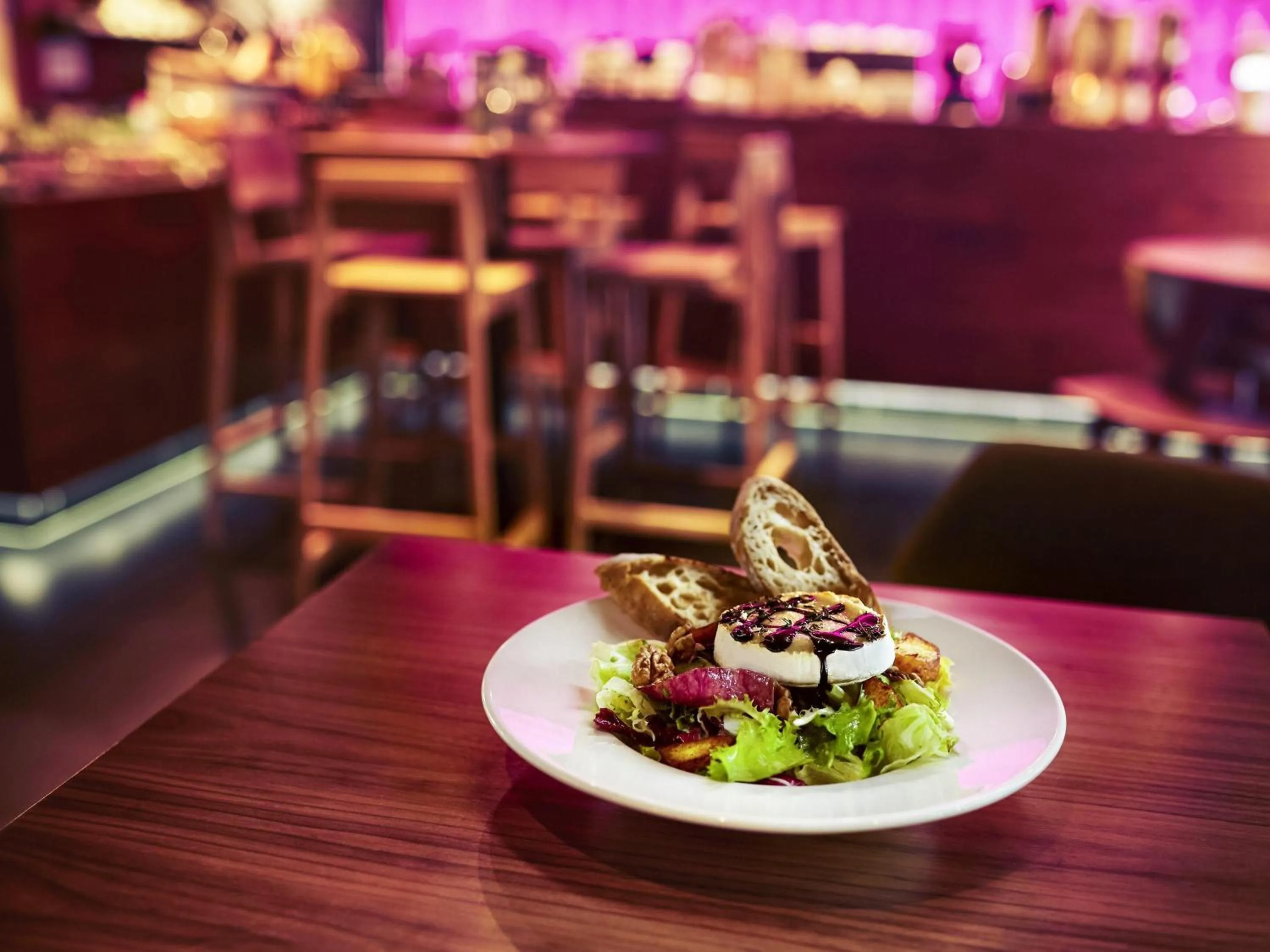 Restaurant/places to eat in Hotel Mercure Poznań Centrum