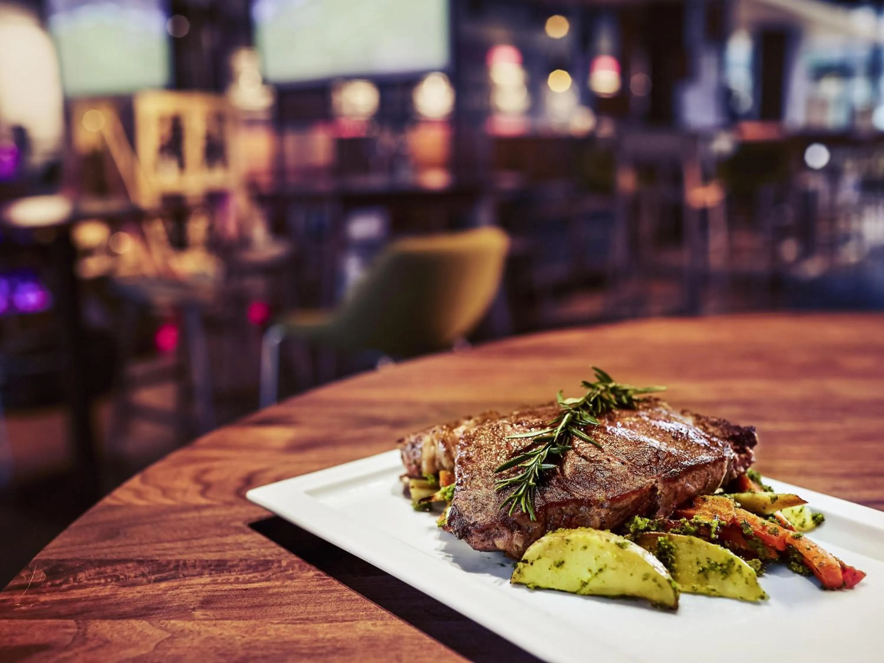 Restaurant/places to eat in Hotel Mercure Poznań Centrum