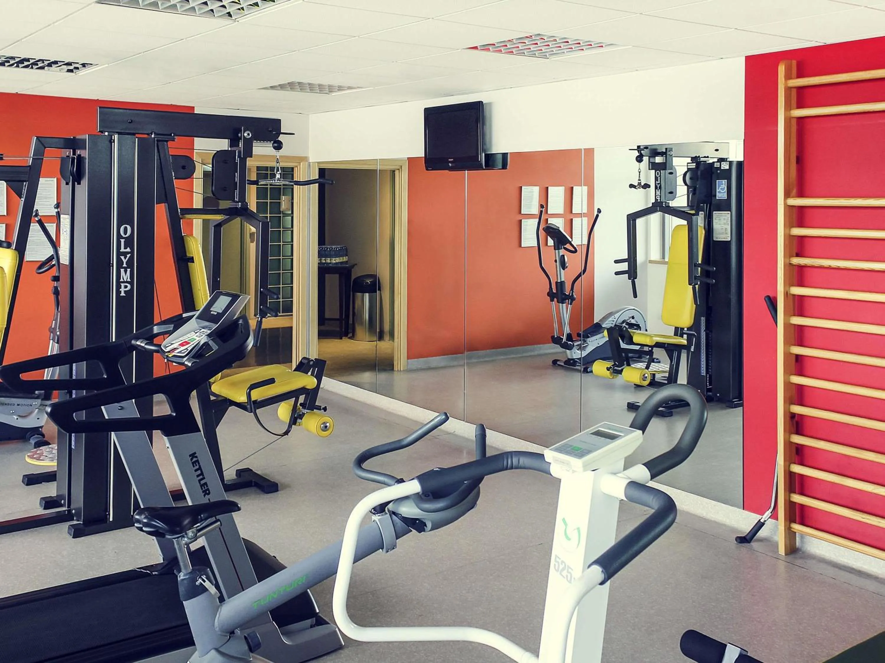 Fitness centre/facilities in Hotel Mercure Poznań Centrum