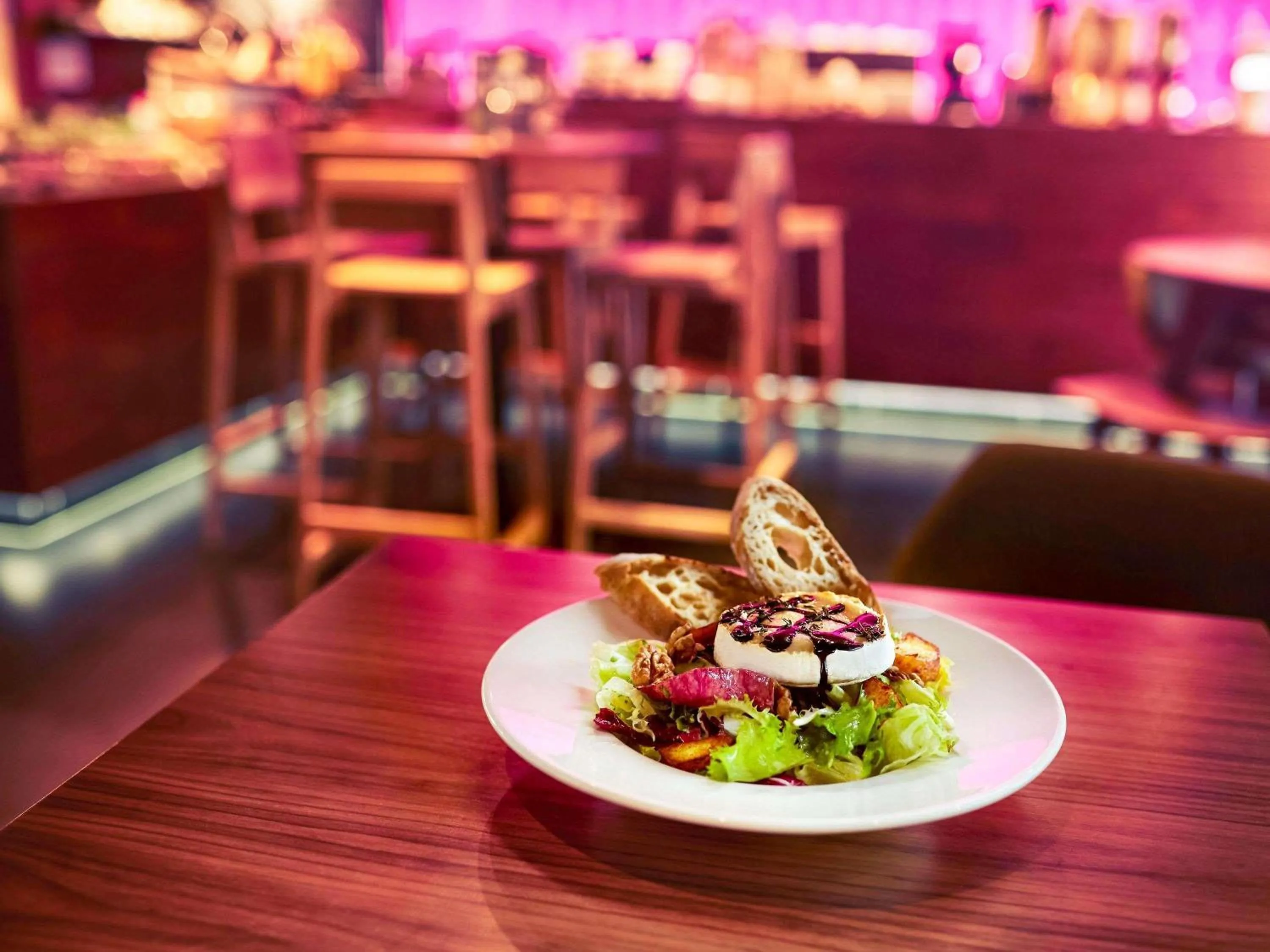 Restaurant/places to eat in Hotel Mercure Poznań Centrum