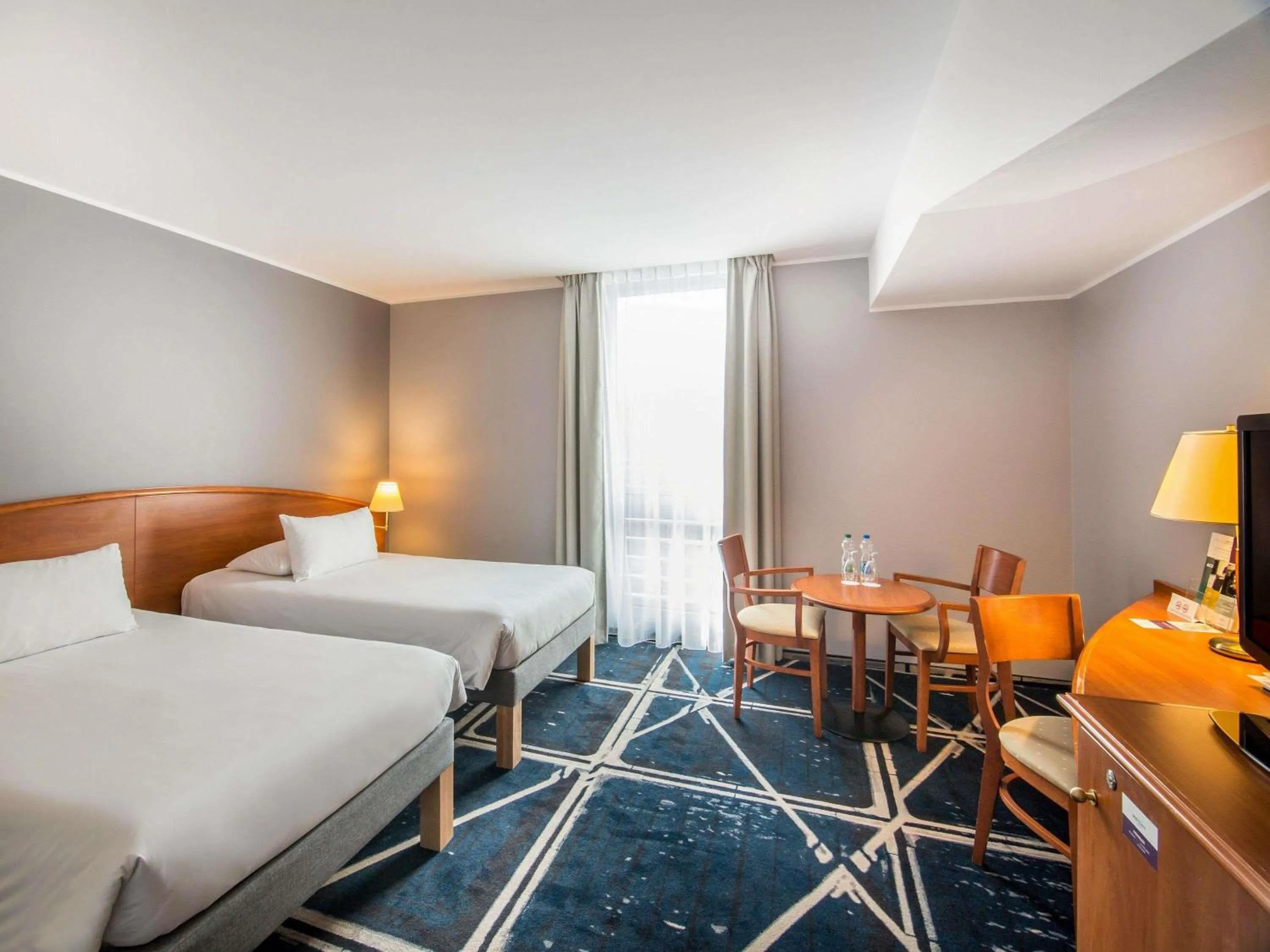 Bedroom, Bed in Hotel Mercure Poznań Centrum