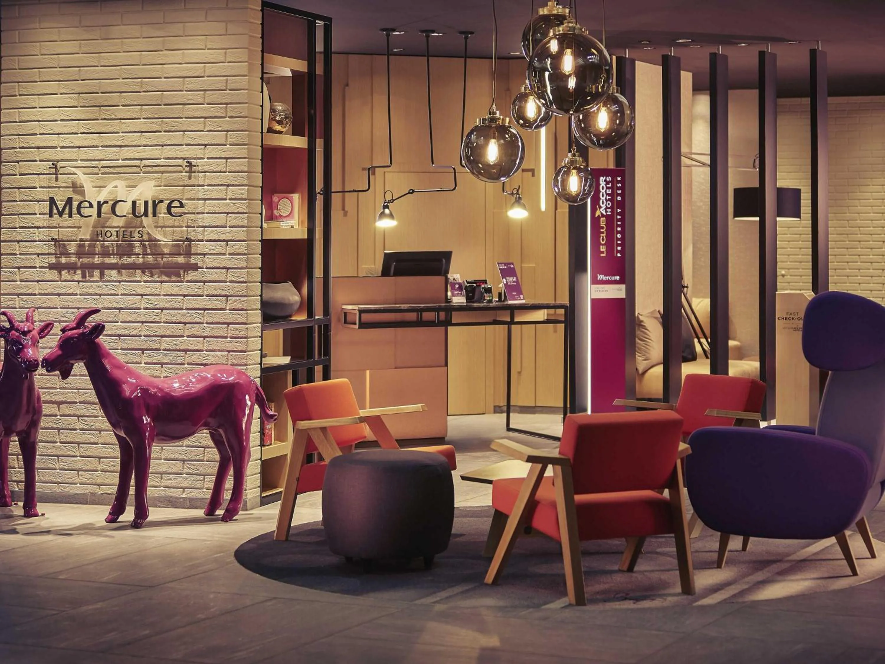 Property building in Hotel Mercure Poznań Centrum