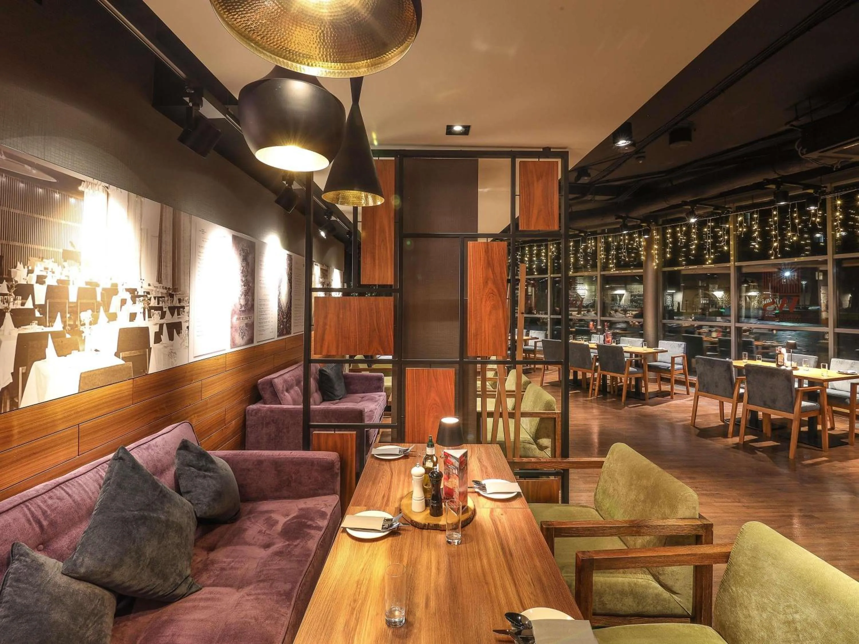 Restaurant/places to eat in Hotel Mercure Poznań Centrum