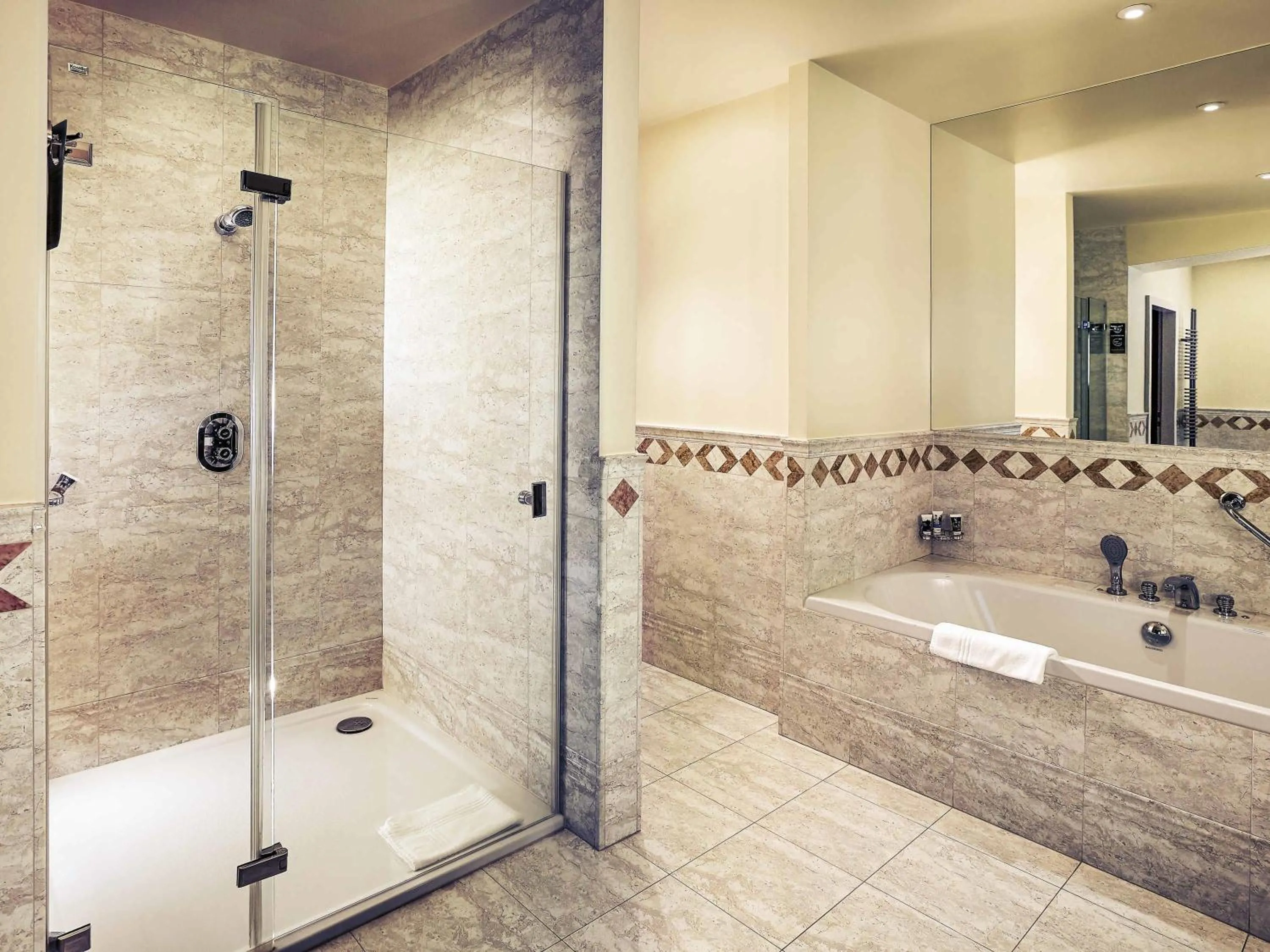 Bedroom in Hotel Mercure Poznań Centrum