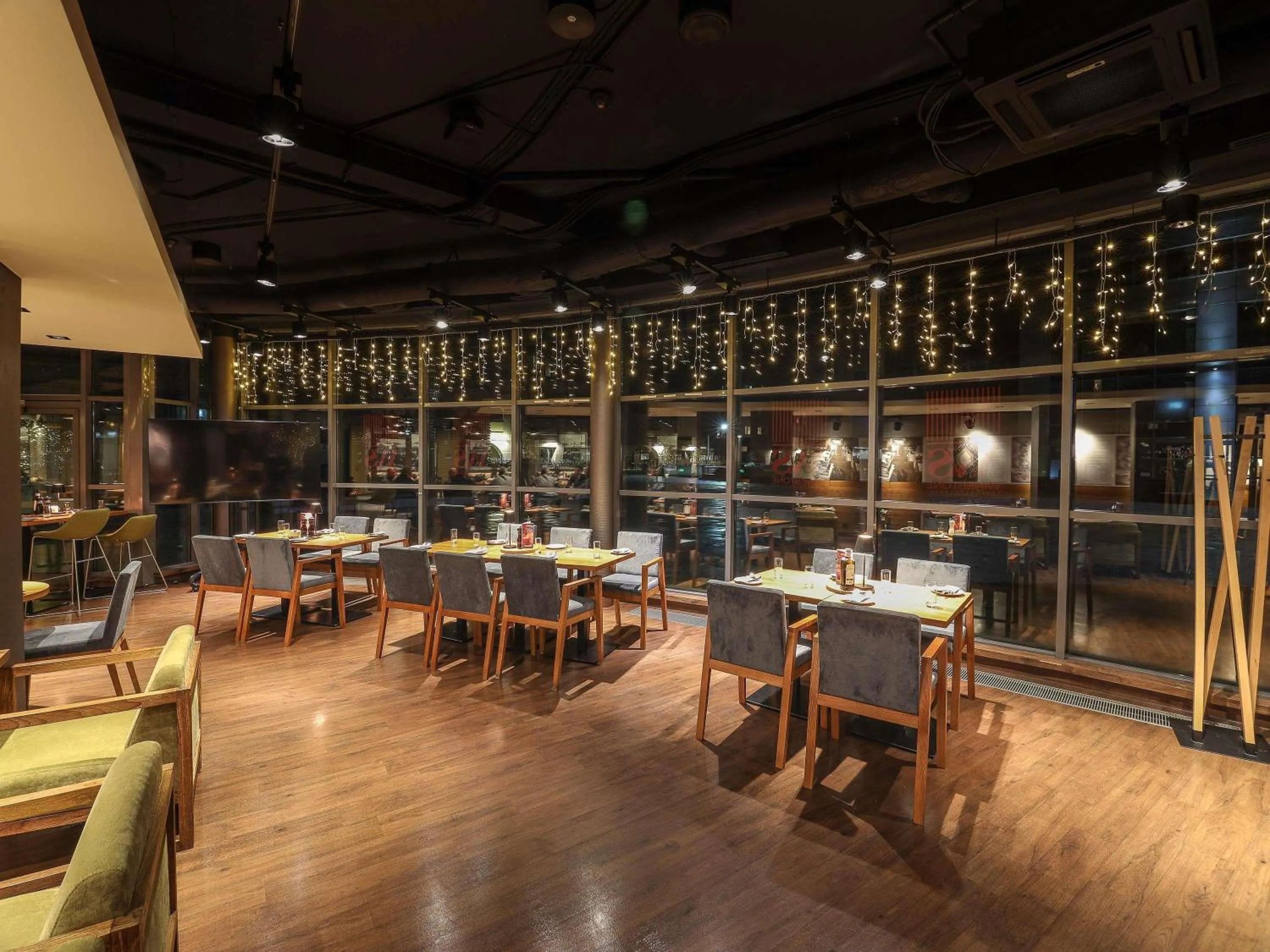 Restaurant/places to eat in Hotel Mercure Poznań Centrum