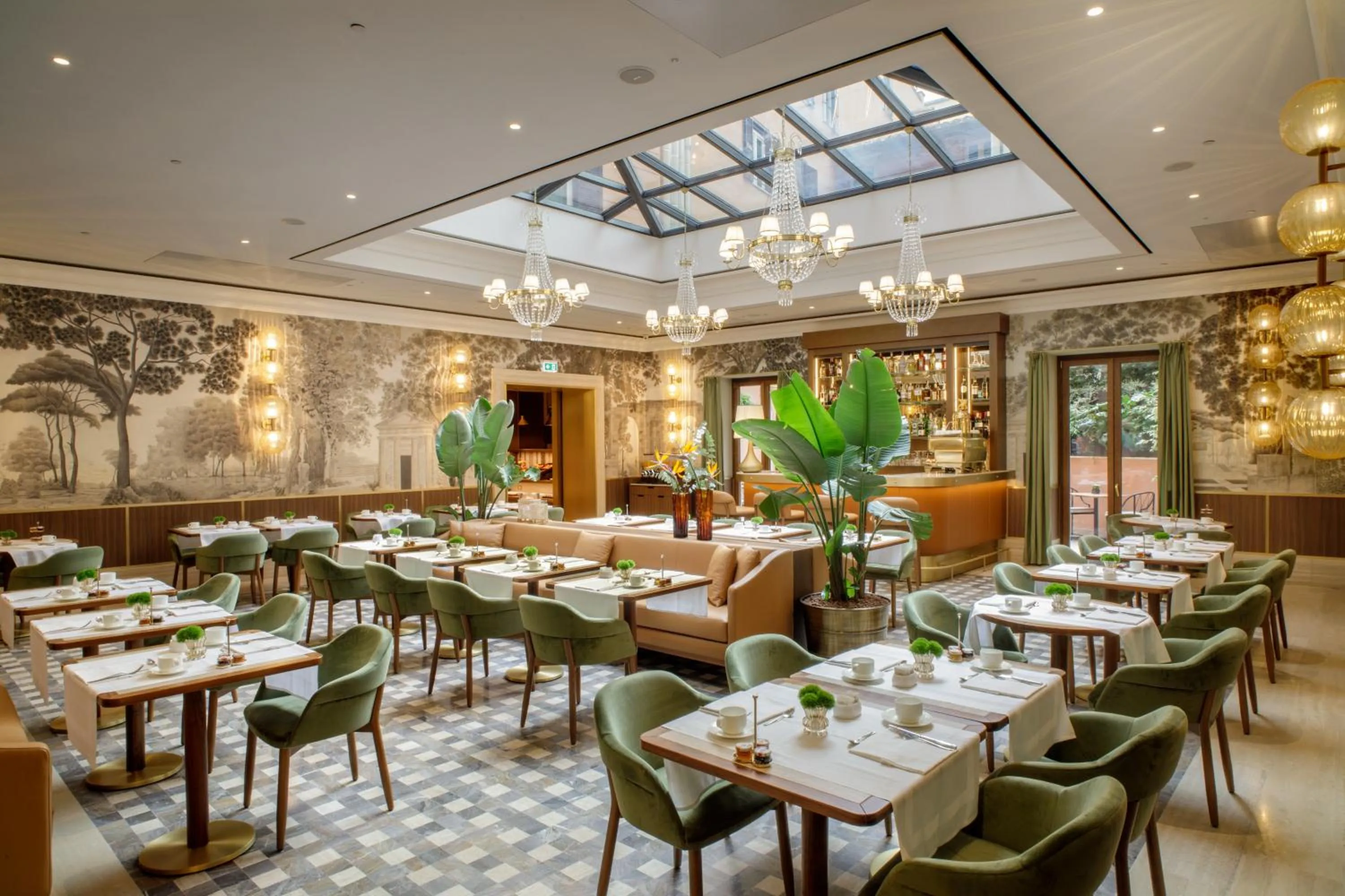 Restaurant/places to eat in Hotel Imperiale by OMNIA hotels