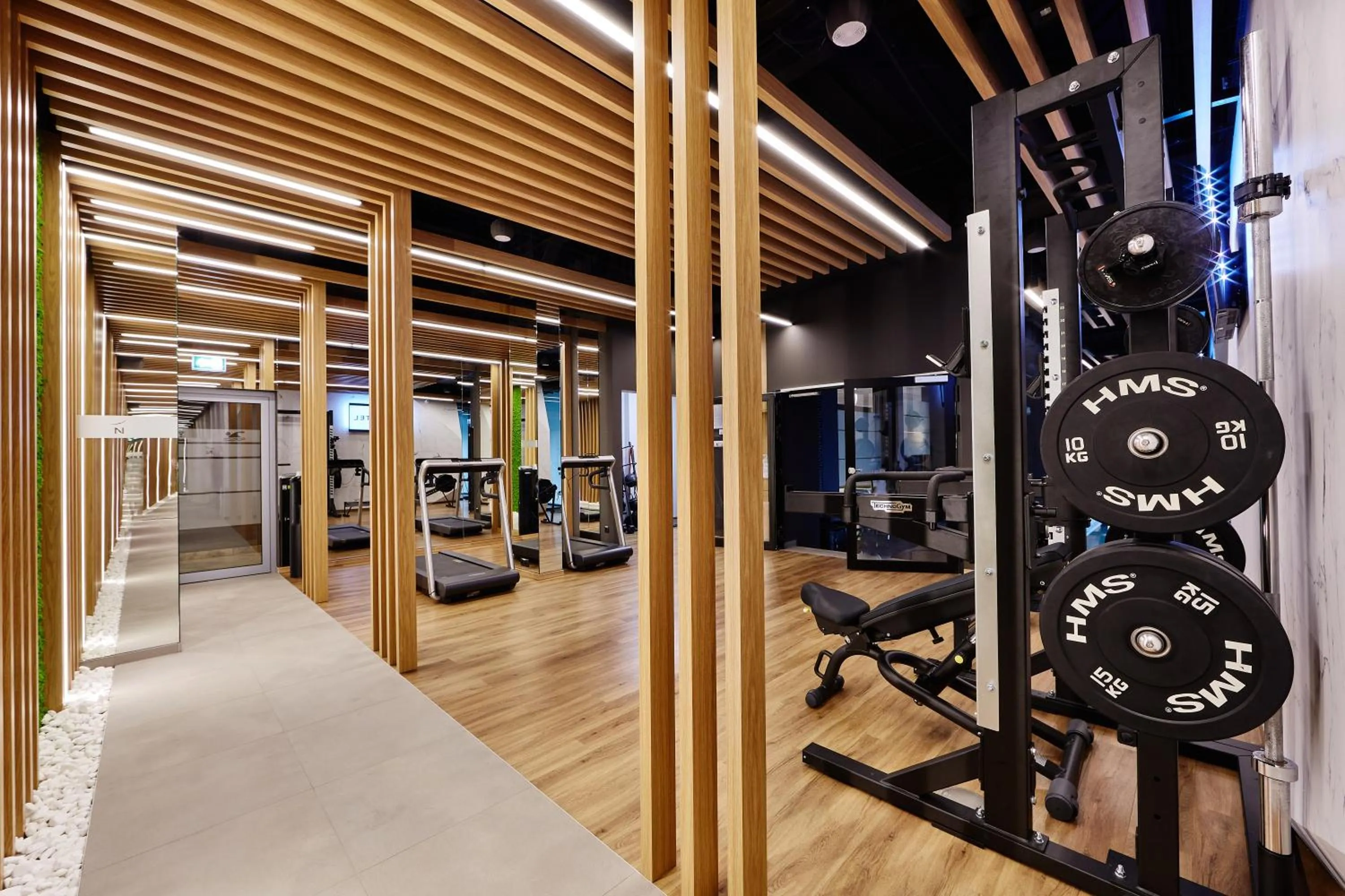 Fitness centre/facilities in Novotel Kraków City West