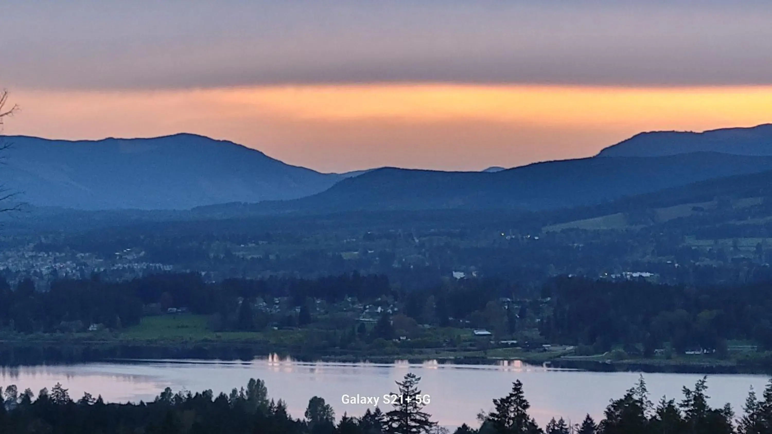 M&M's Maple Bay Mountain Guesthouse M&M's Maple Bay Mountain Guesthouse