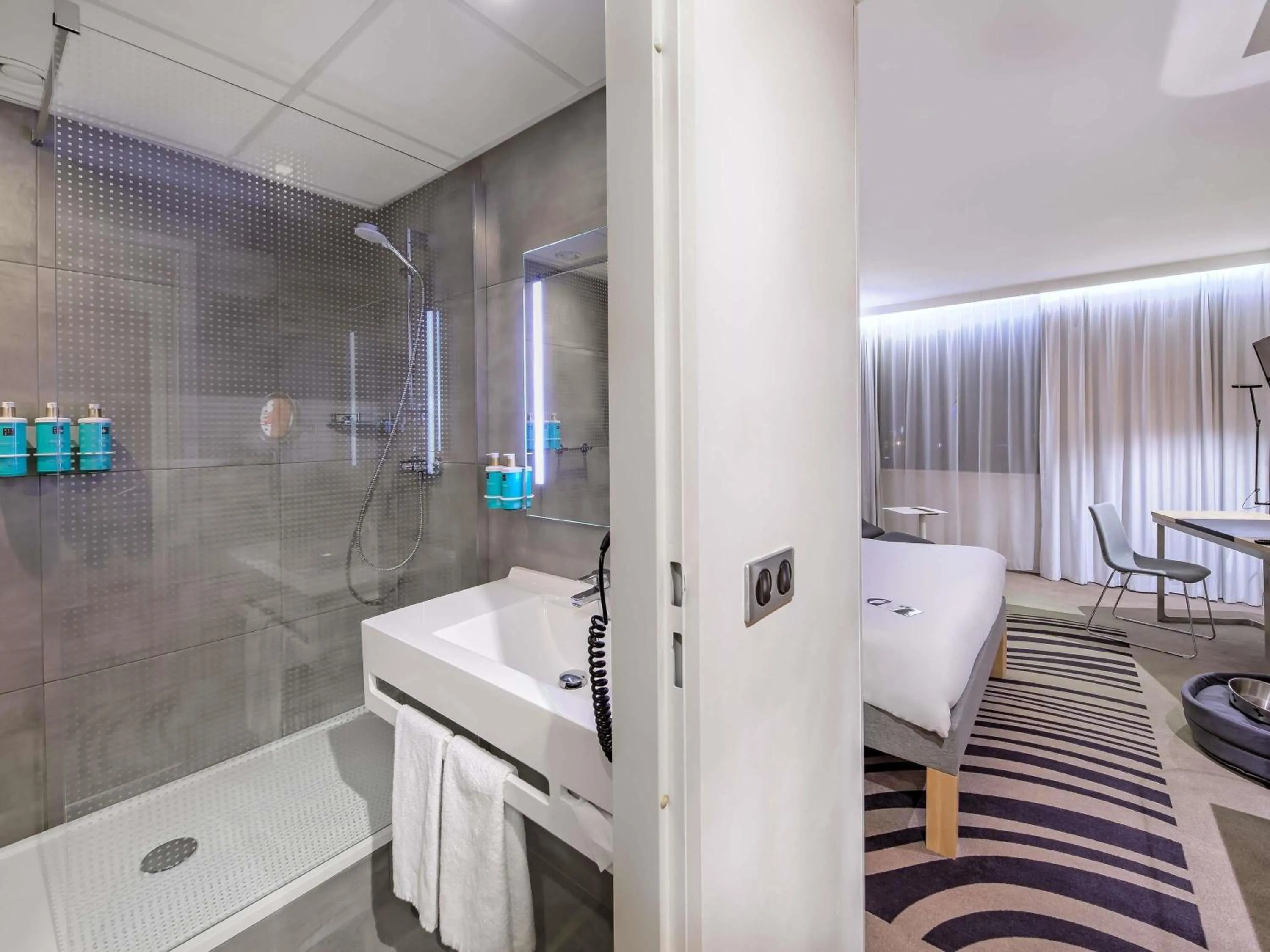 Bedroom in Novotel Kraków Centrum