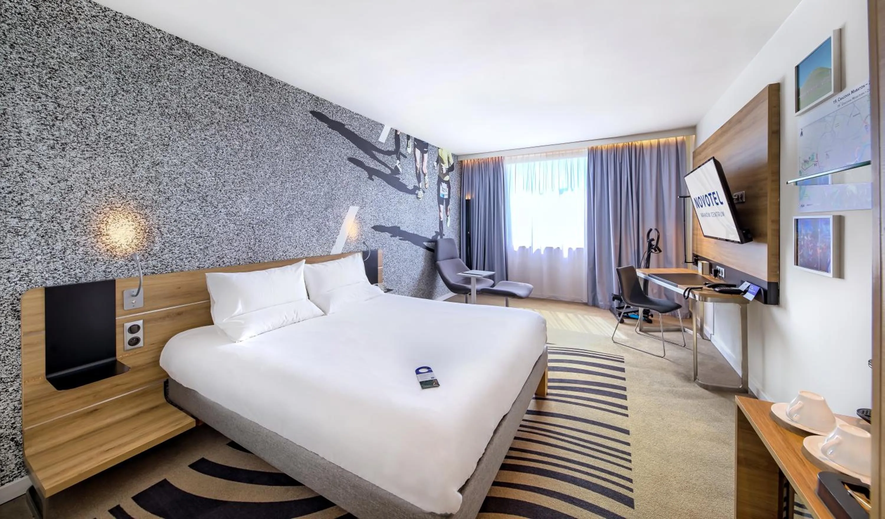 Bed in Novotel Kraków Centrum