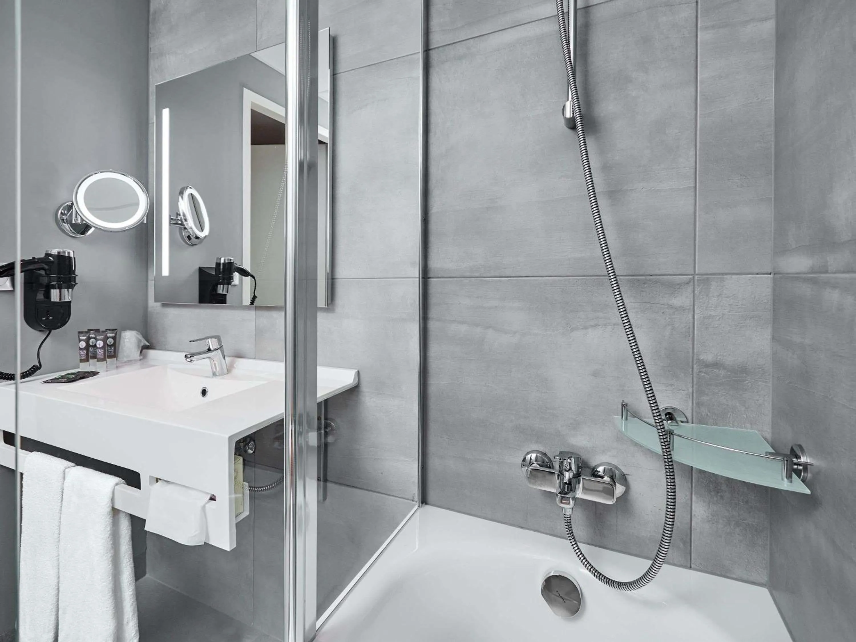 Bedroom in Novotel Kraków Centrum