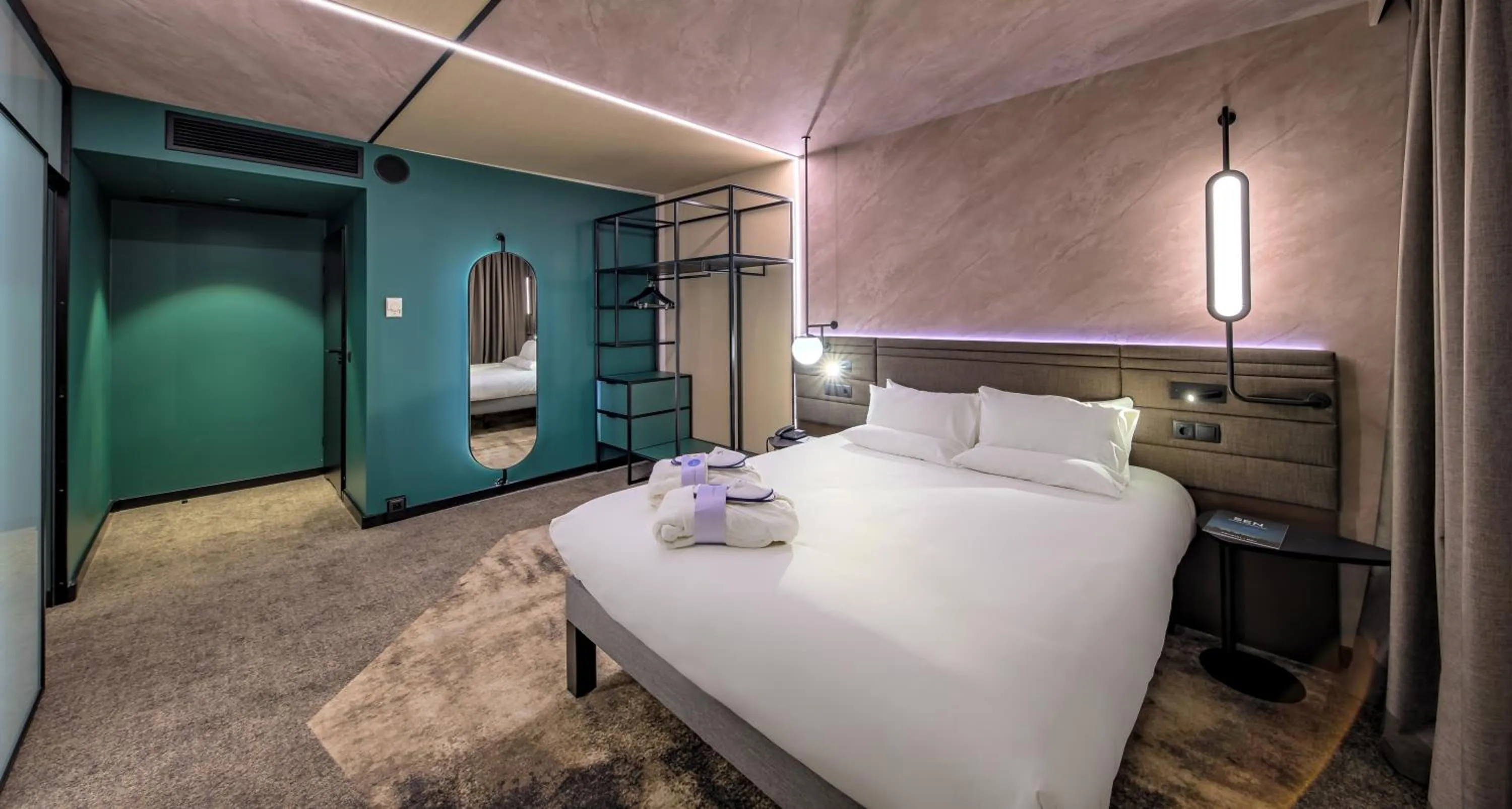 Bed in Novotel Kraków Centrum