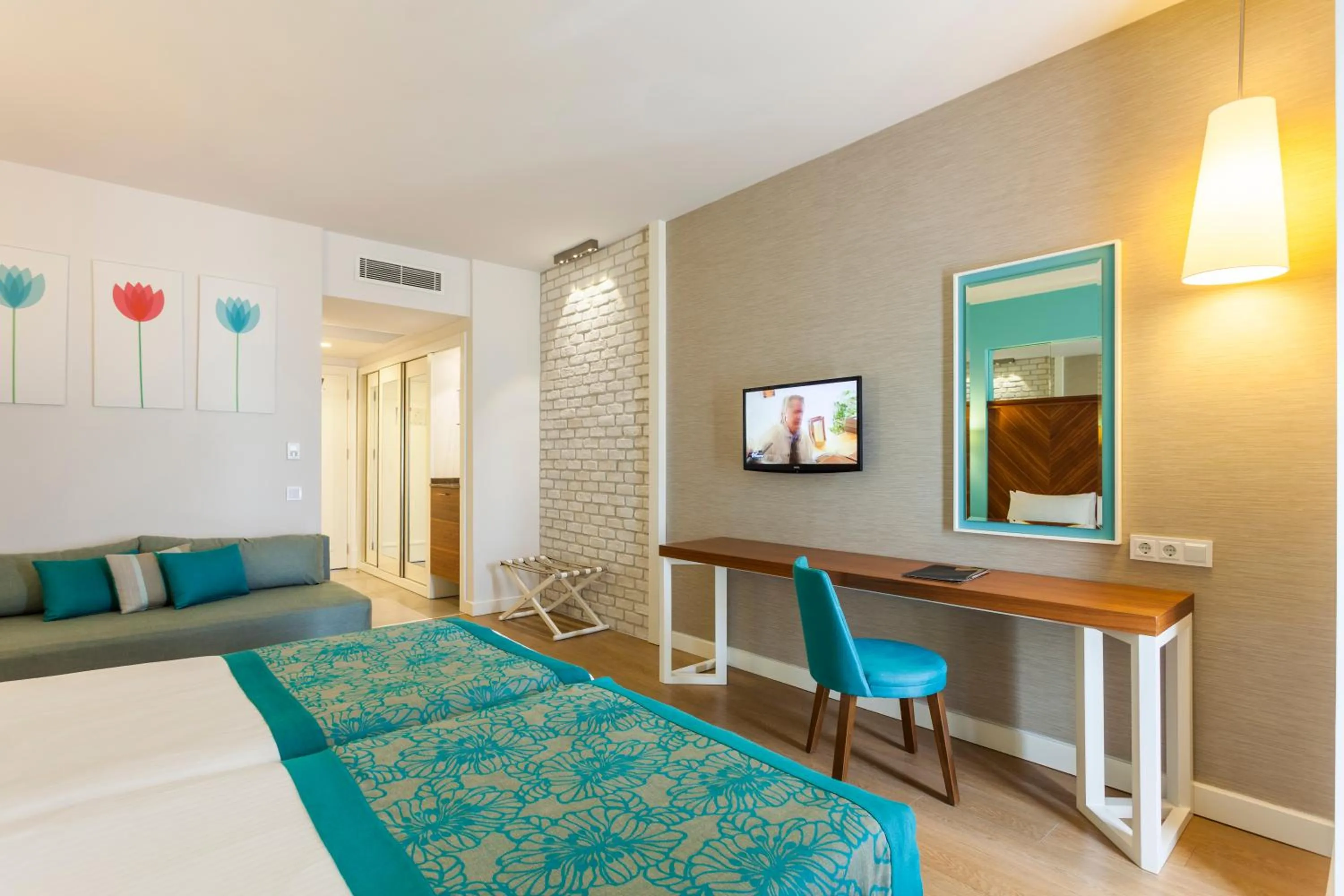 Living room, Bed in Hotel Terrace Beach Resort All Inclusive