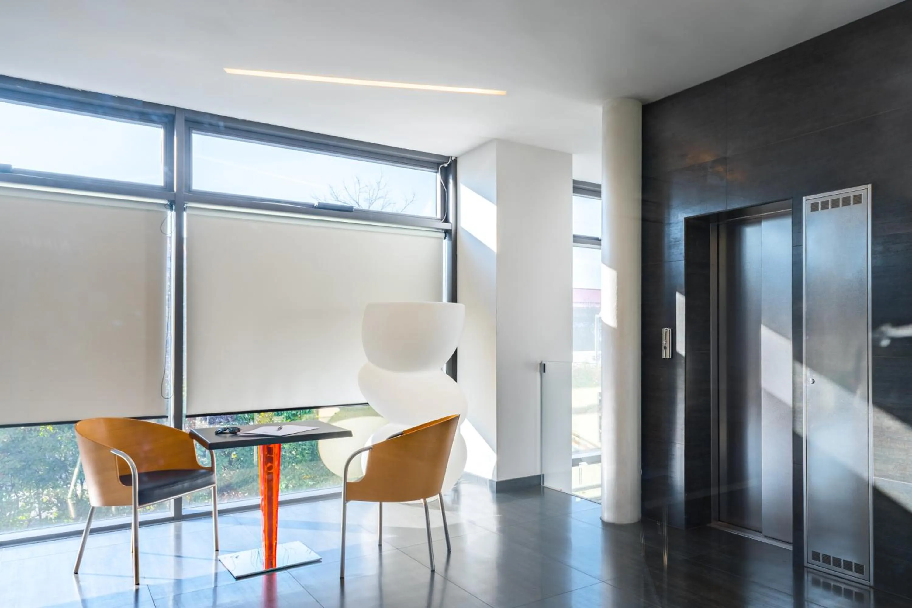 Meeting/conference room in Continental Urban Art Hotel