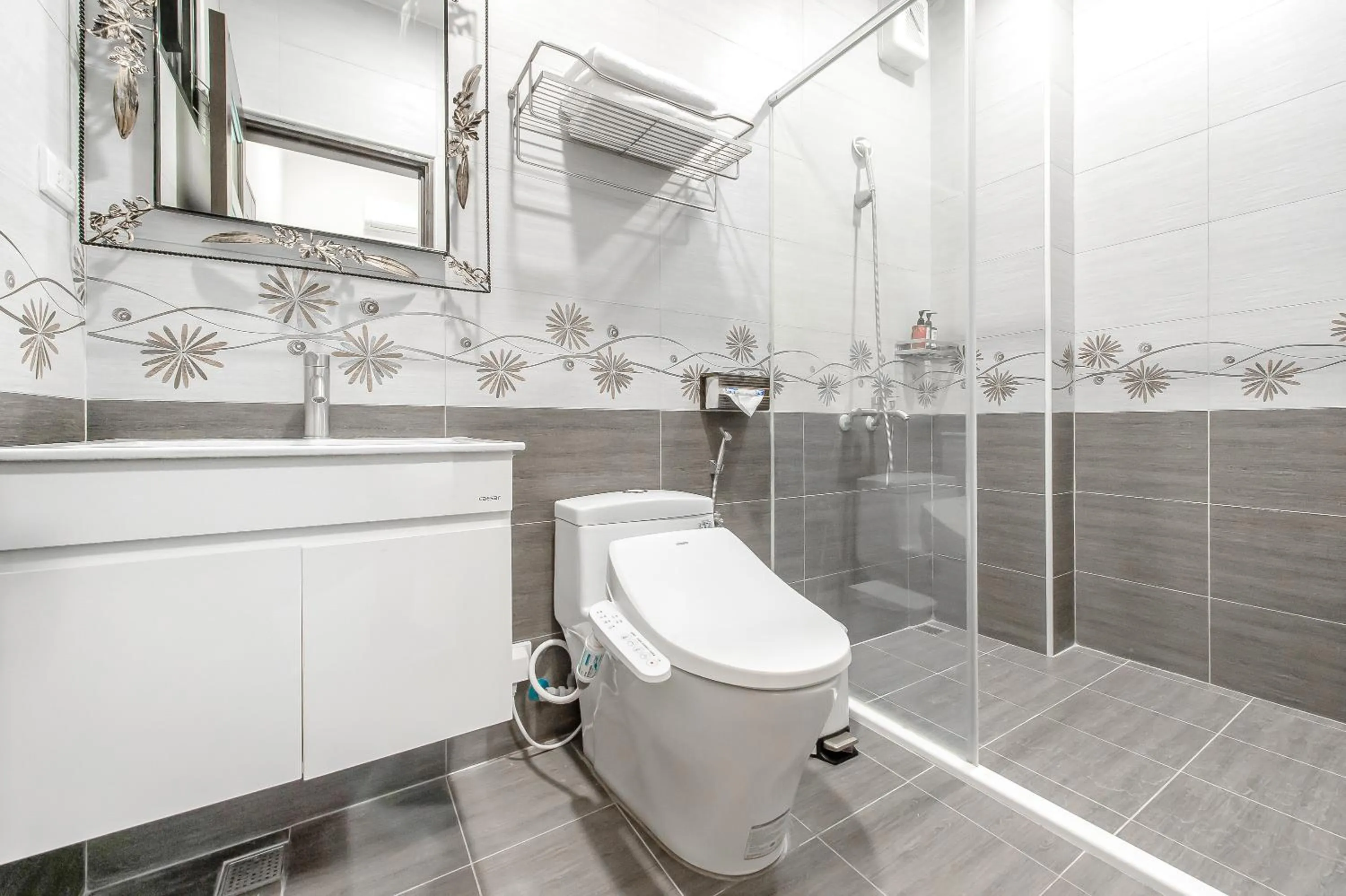 Shower in Choco Style Inn