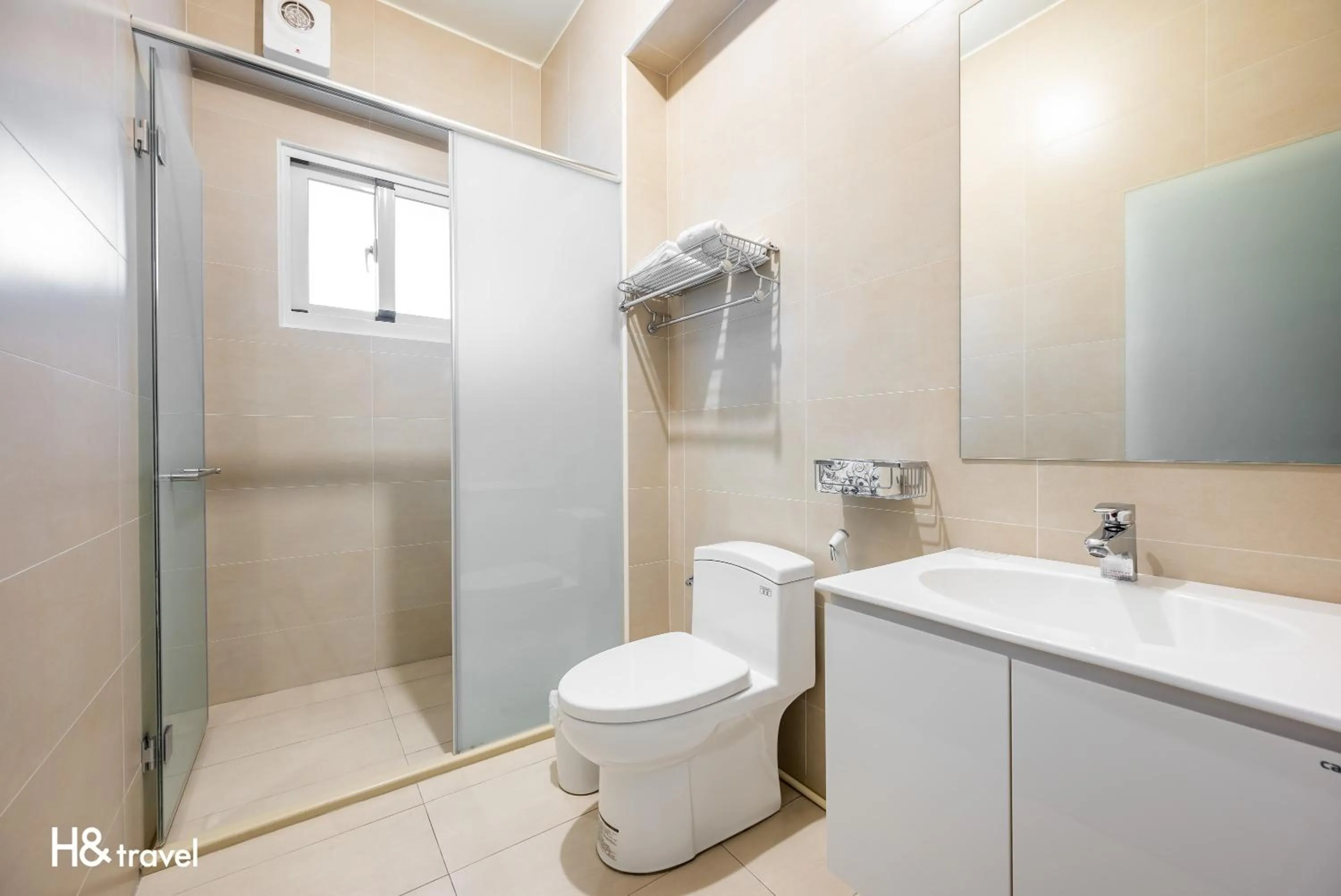 Shower in Taitung Yu Krung Smart Stay