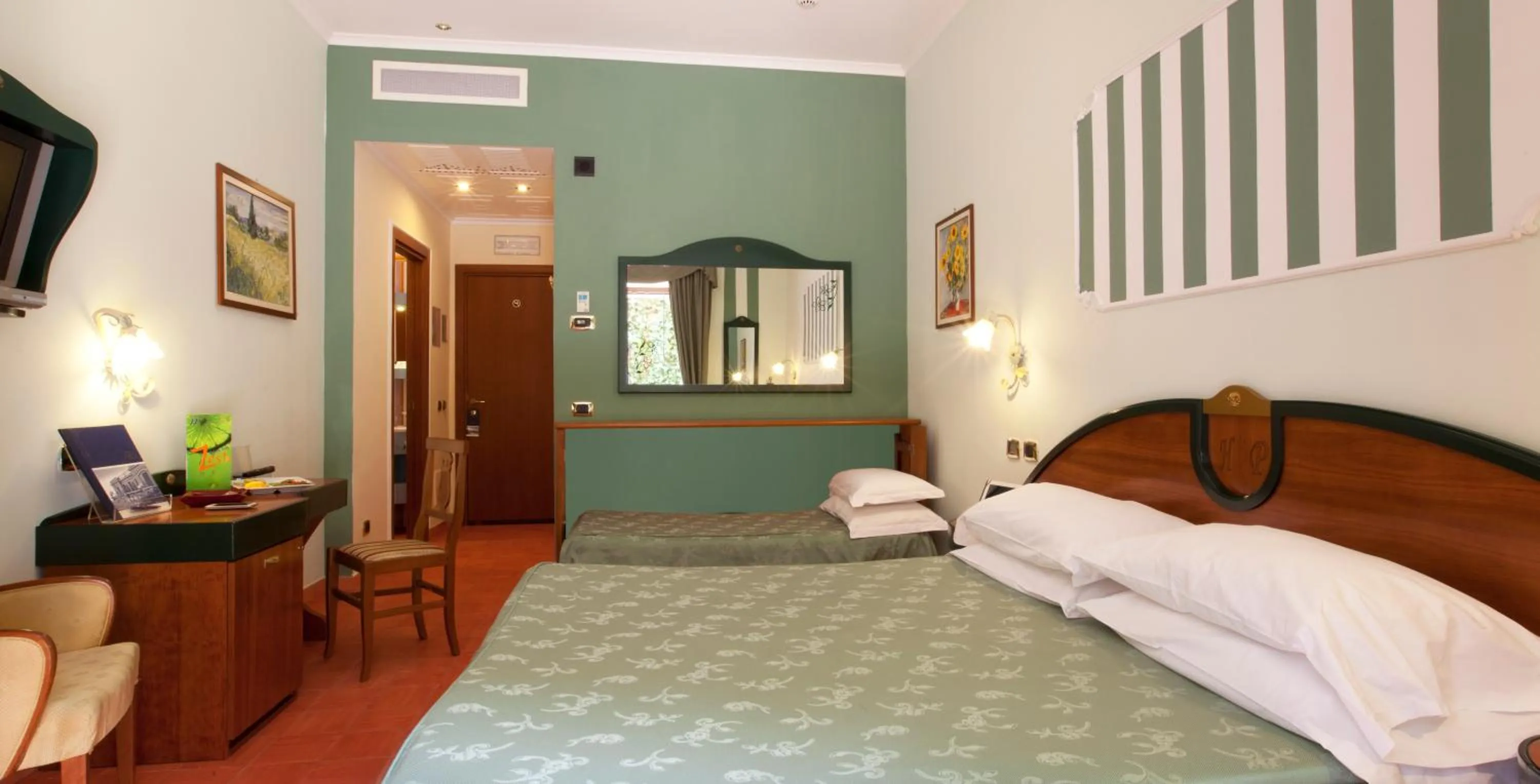 Photo of the whole room in Hotel Prestige