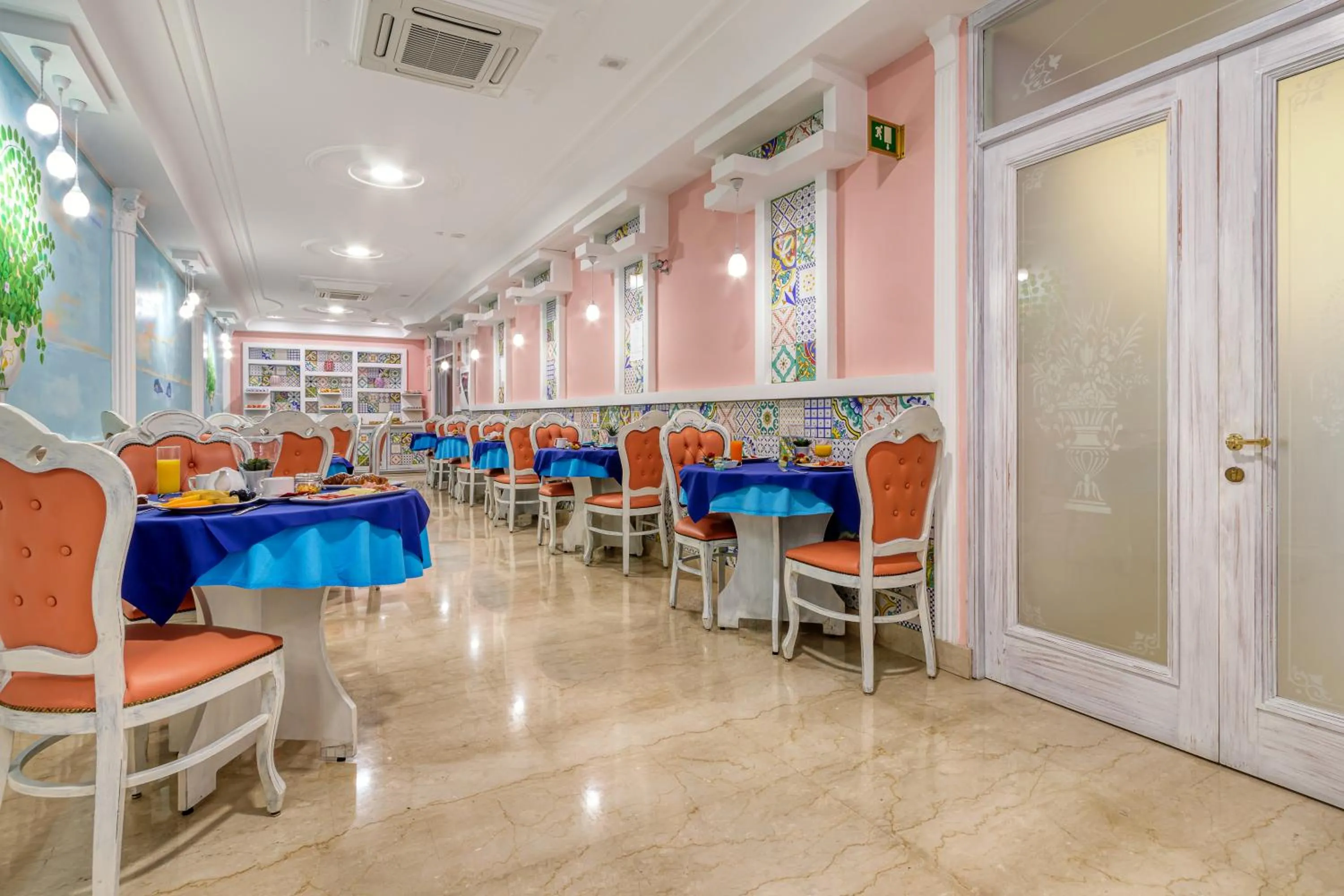 Breakfast in Hotel Prestige