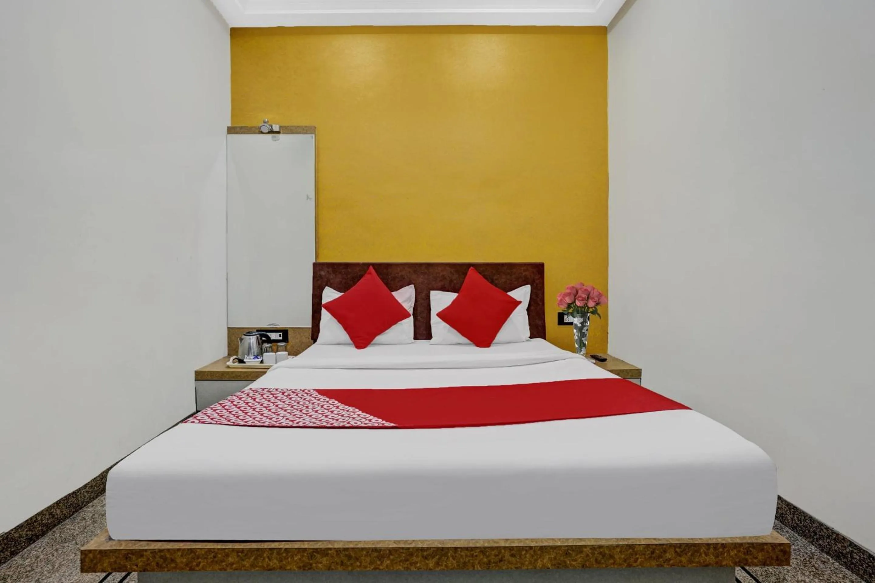 Bedroom, Bed in Hotel O Chhaya