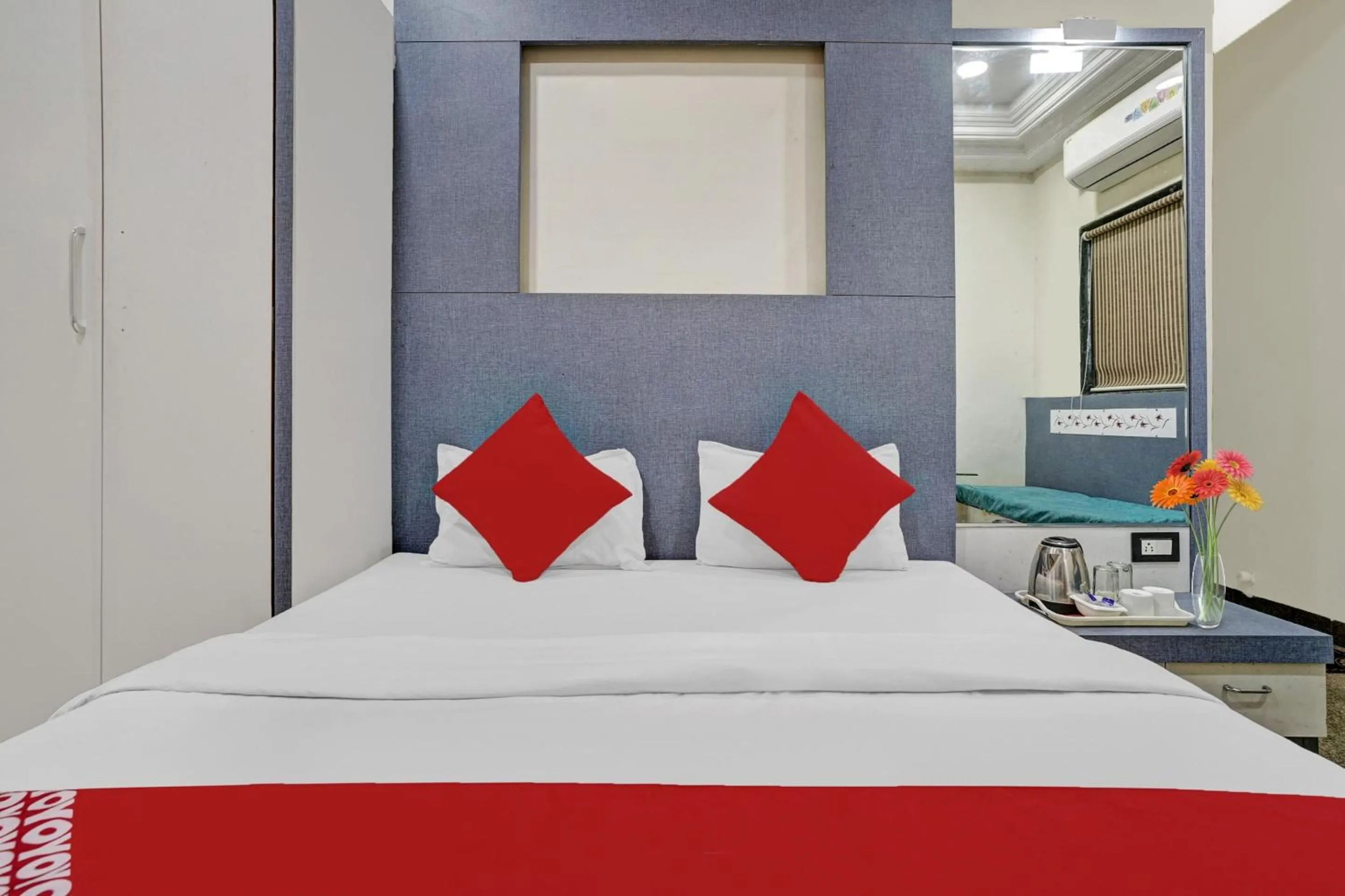 Bedroom, Bed in Hotel O Chhaya