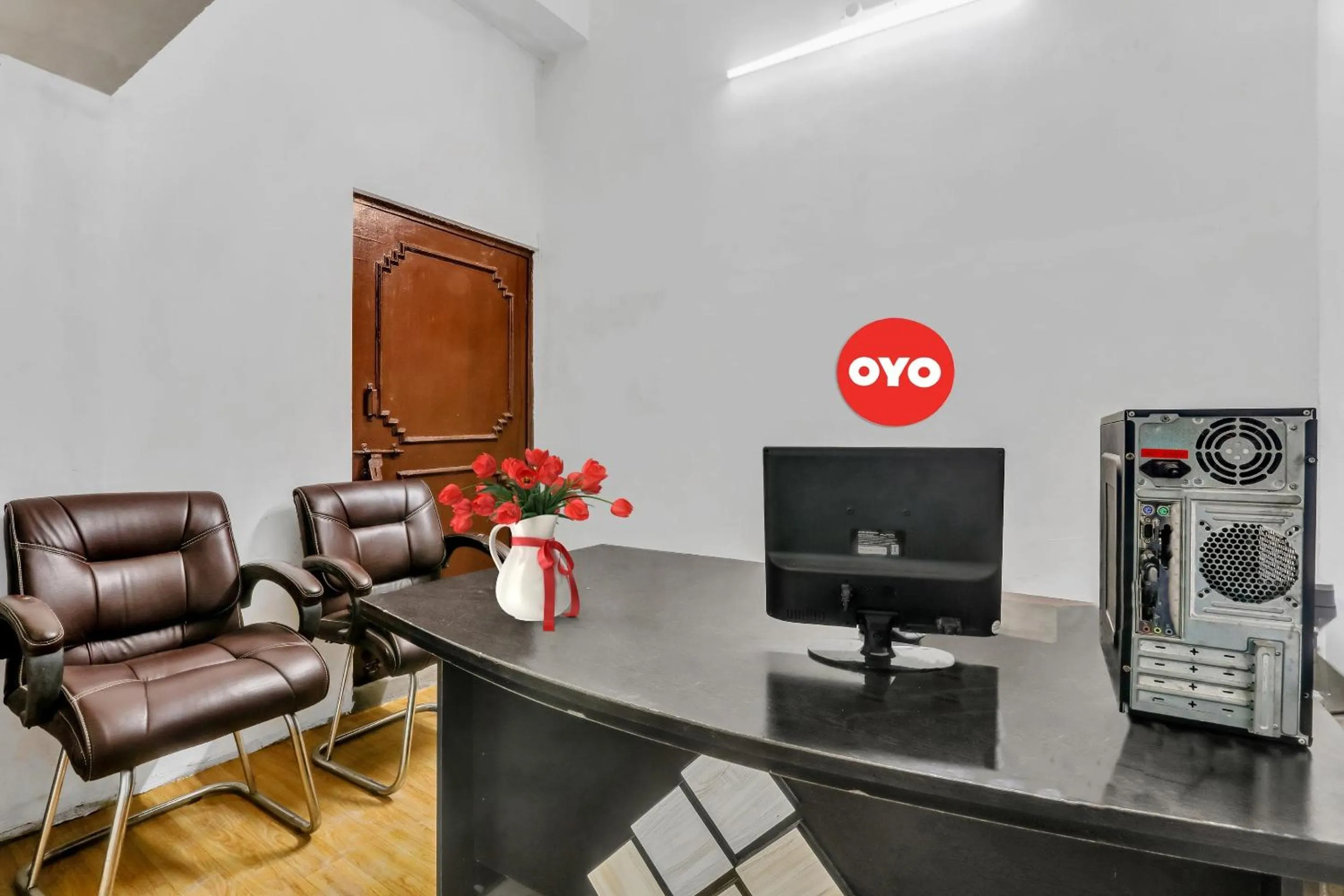 Lobby or reception in Hotel O Star Stay Guest house opposite Kendriya Bhawan