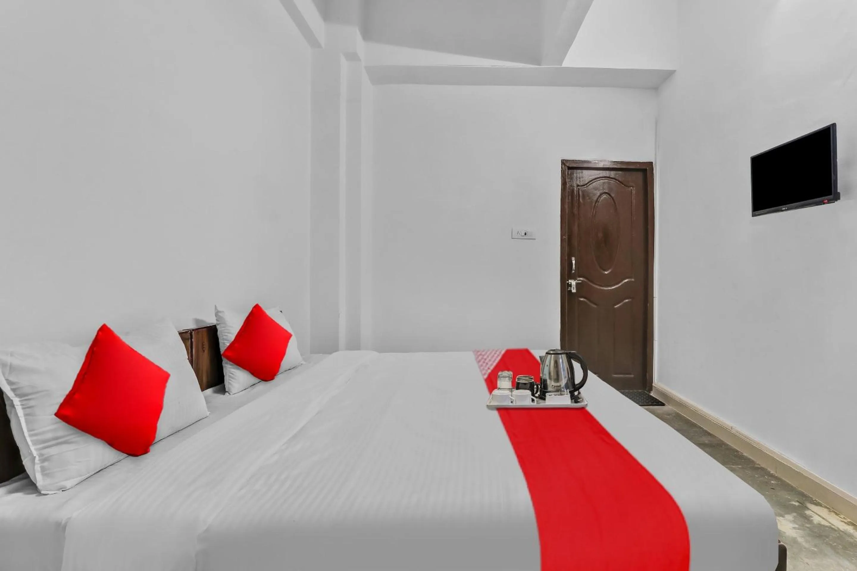 Bedroom, Bed in Hotel O Star Stay Guest house opposite Kendriya Bhawan