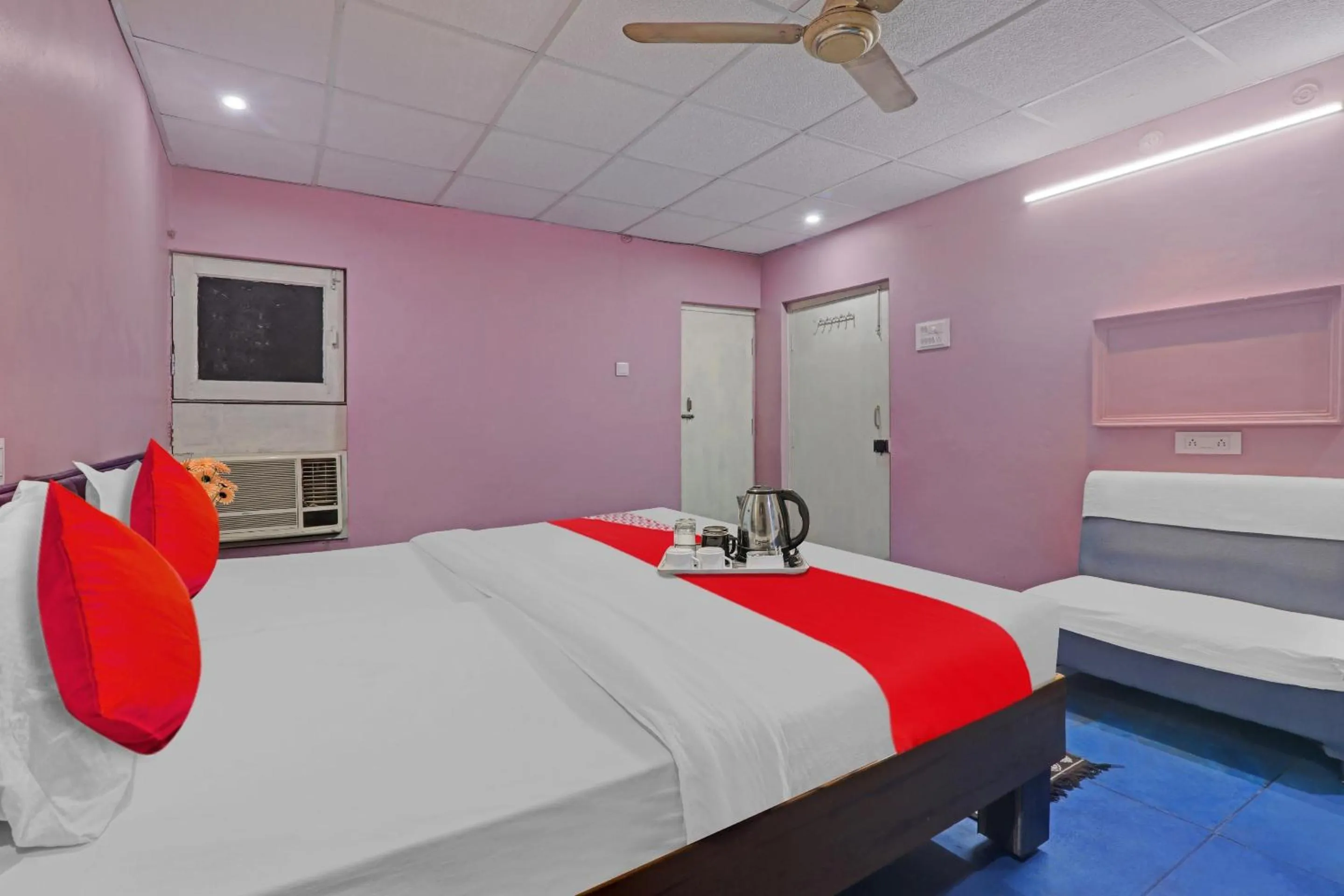 Bedroom, Bed in Hotel O Surbhi G House