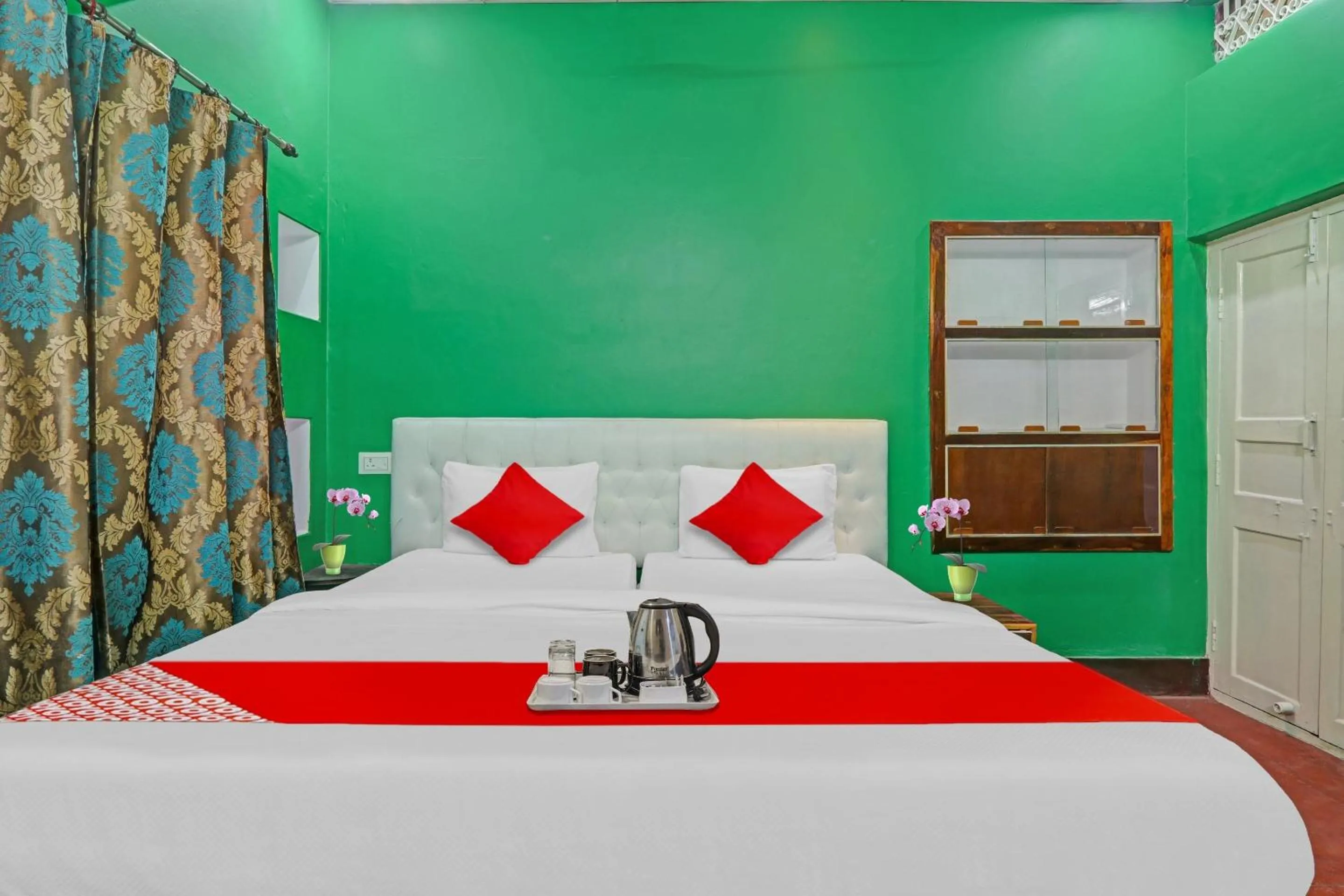 Bedroom, Bed in Hotel O Surbhi G House