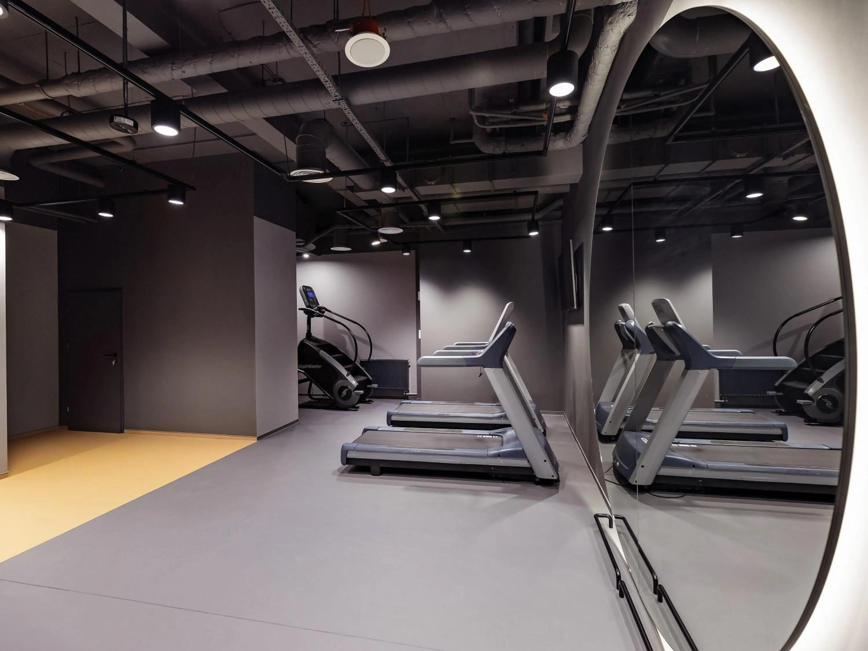 Fitness centre/facilities in Novotel Szczecin Centrum