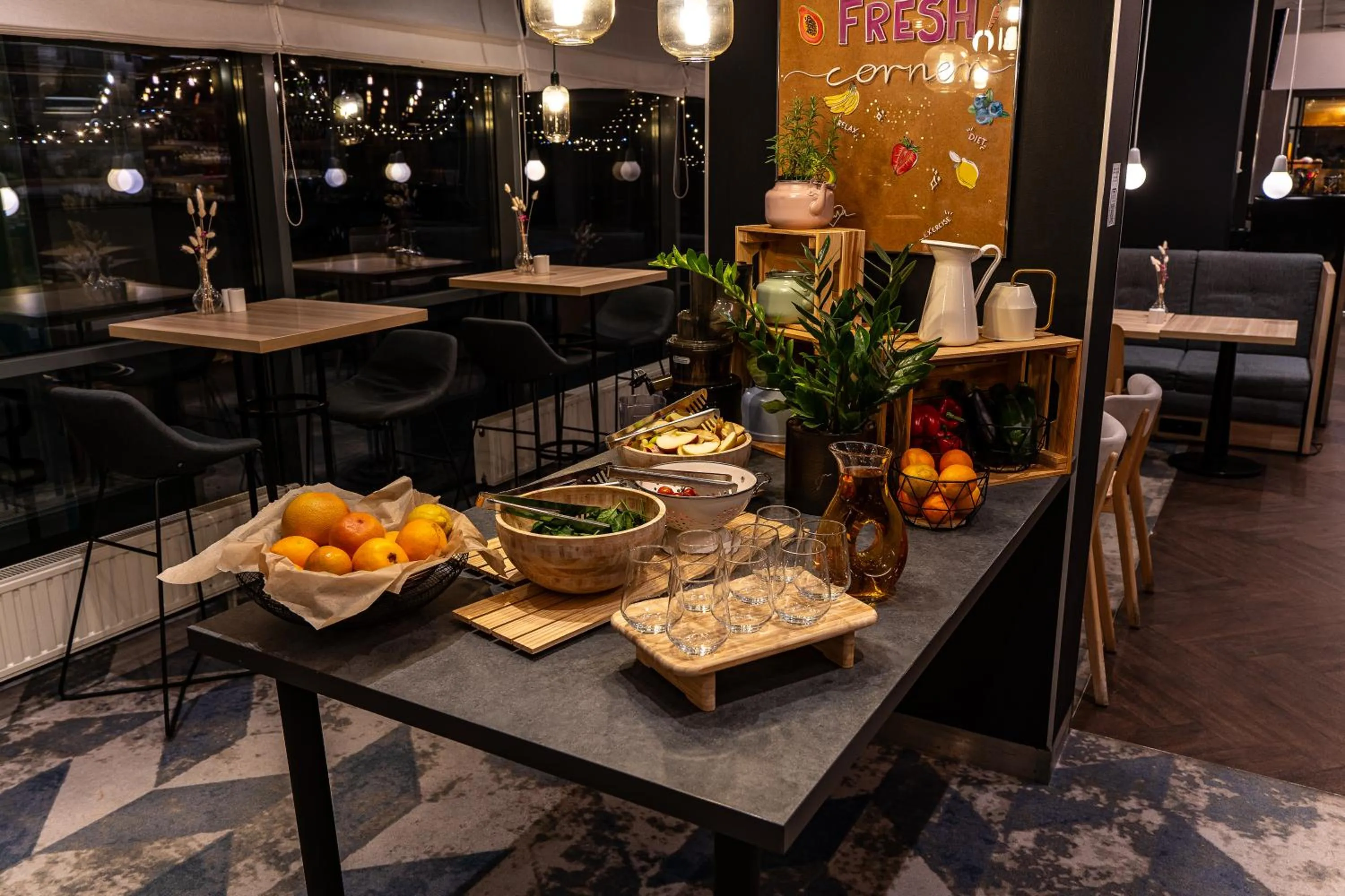 Restaurant/places to eat in Novotel Szczecin Centrum