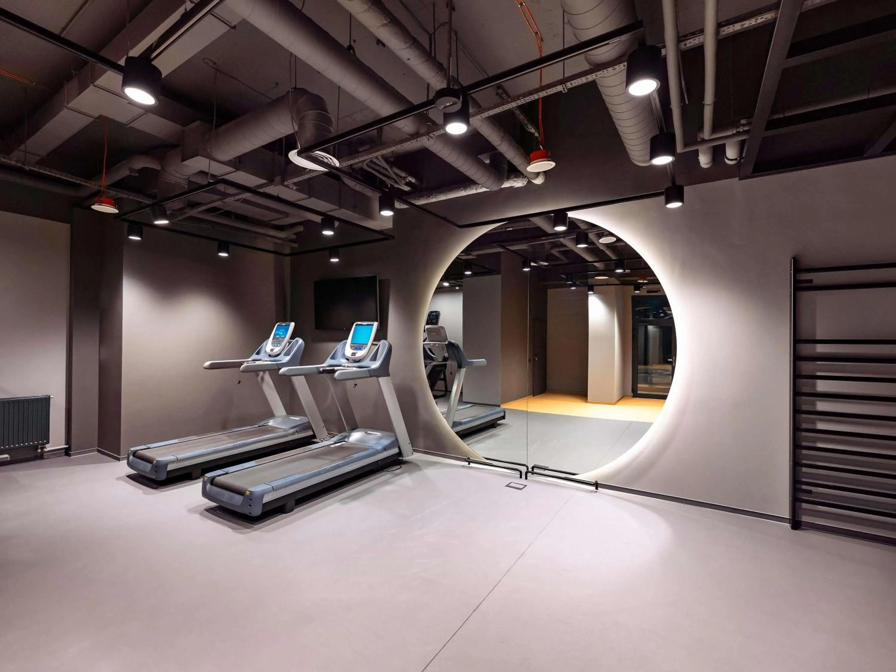 Pool view in Novotel Szczecin Centrum