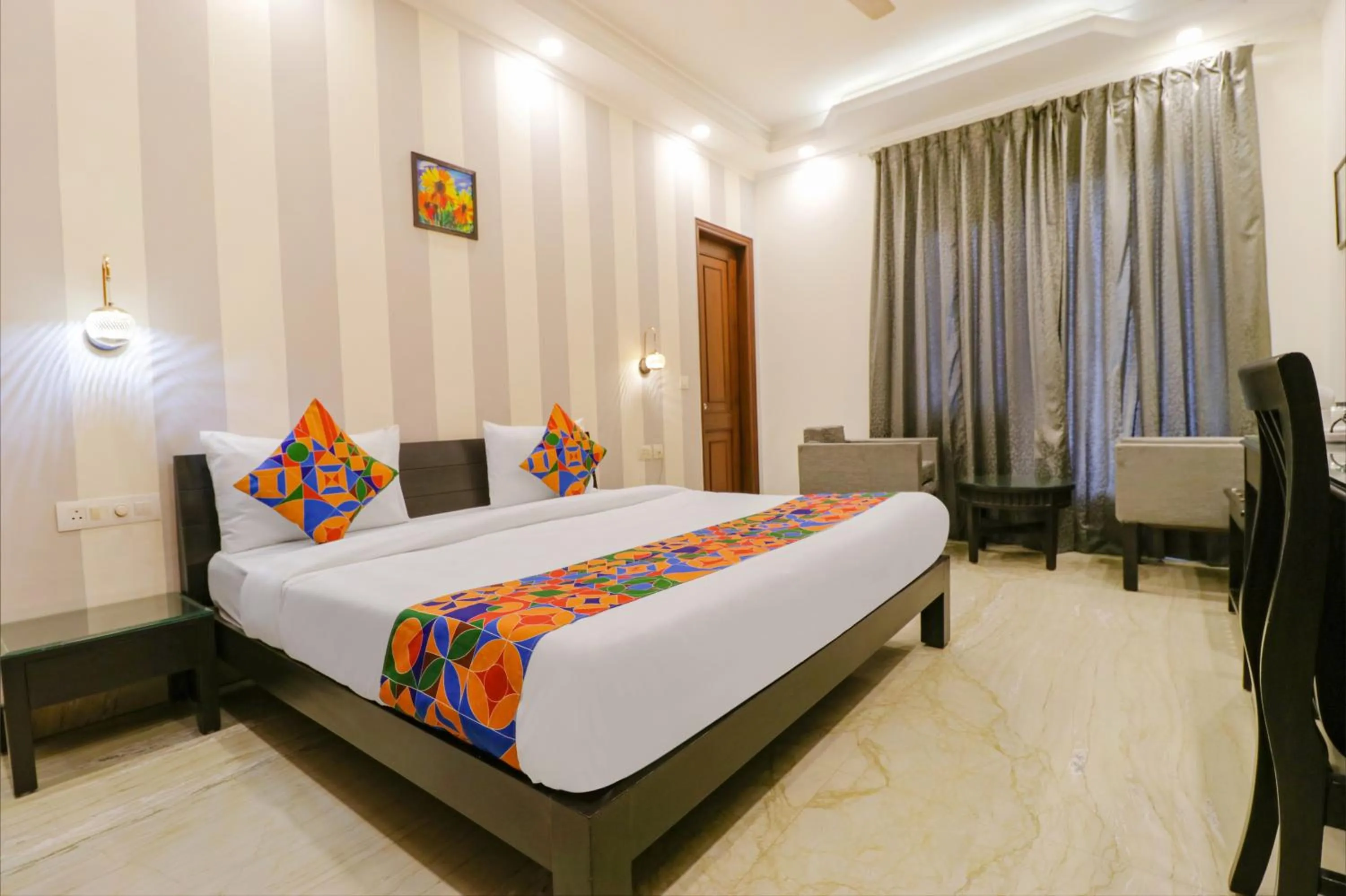 Living room, Bed in FabHotel RR Residency - DLF Cyber City, Gurugram