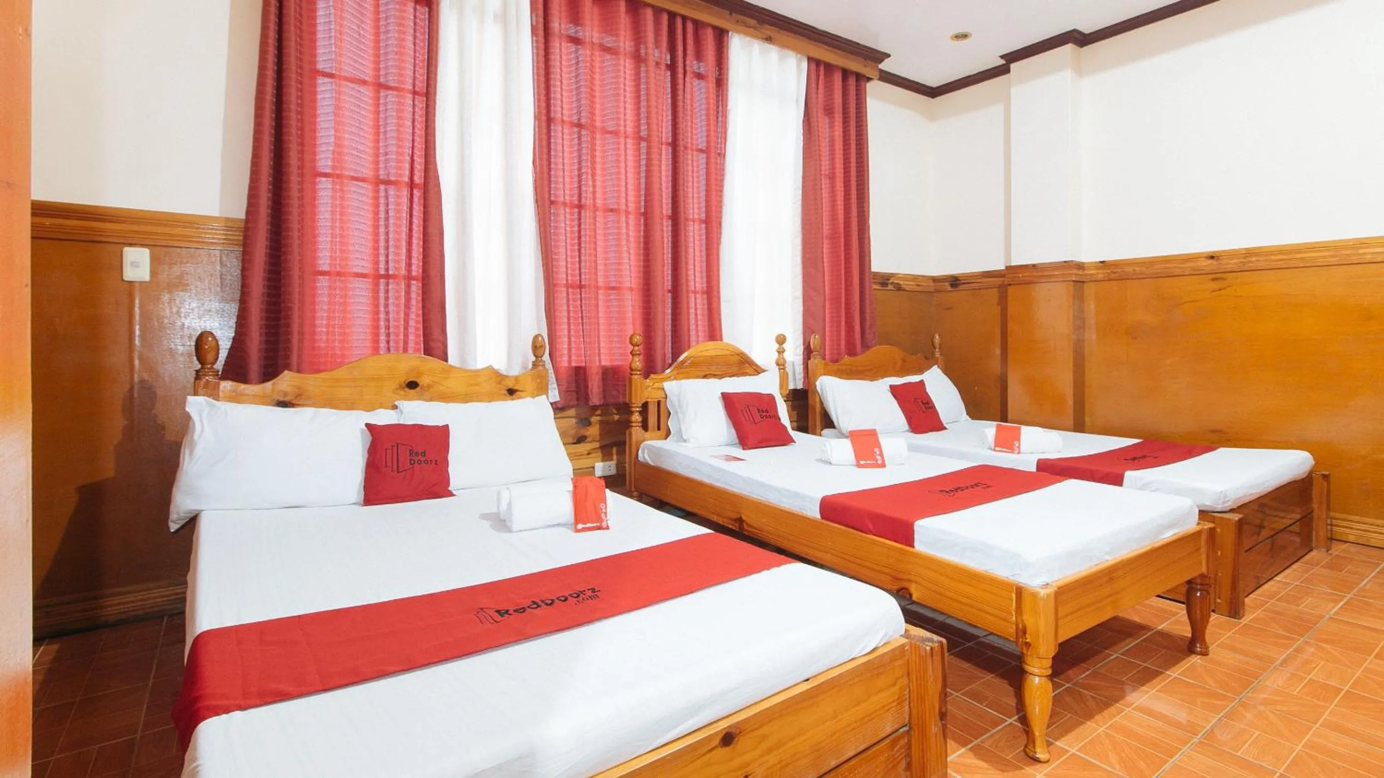 Photo of the whole room, Bed in RedDoorz @ Sagada Sunrise View Homestay