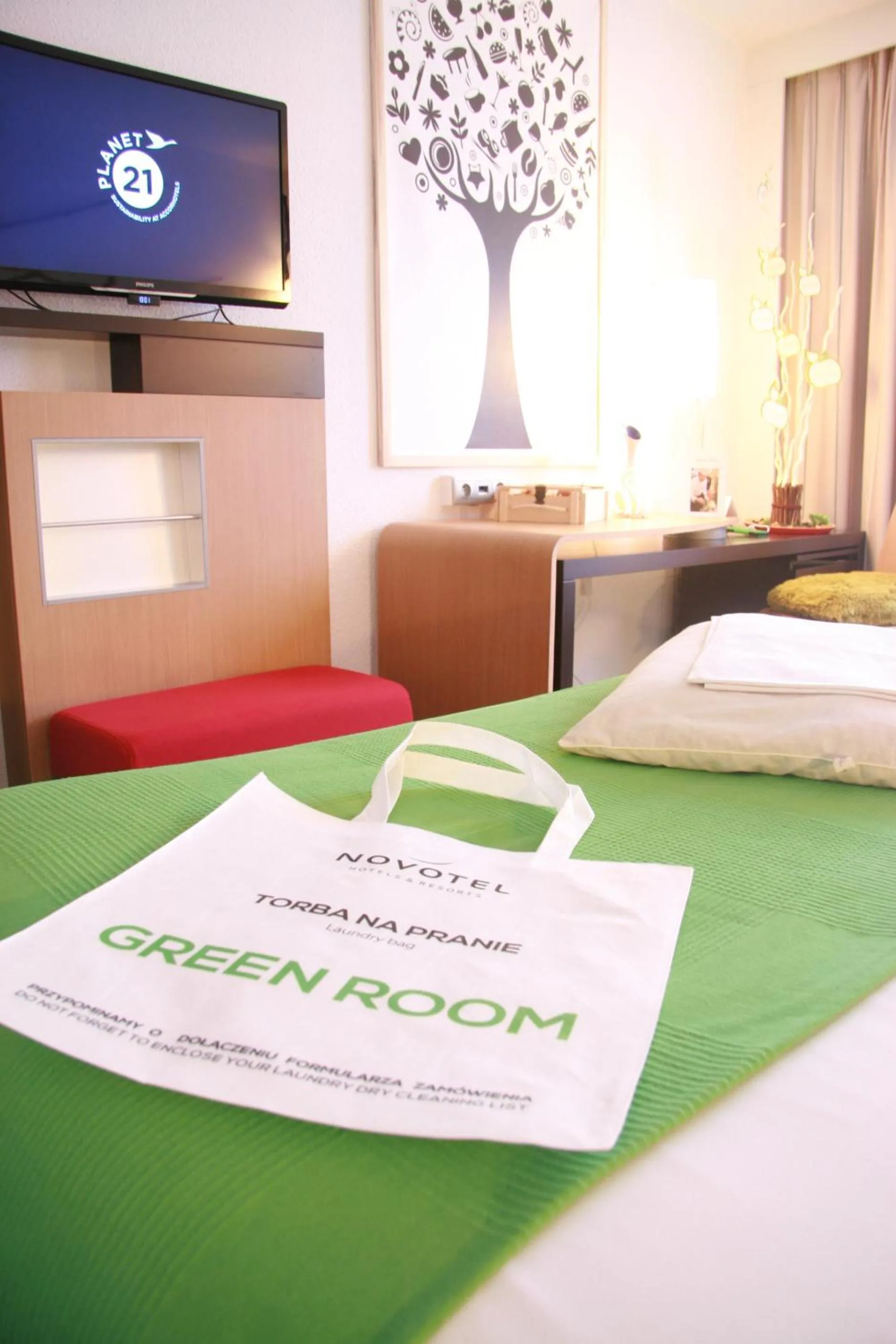 Bed in Novotel Warszawa Airport