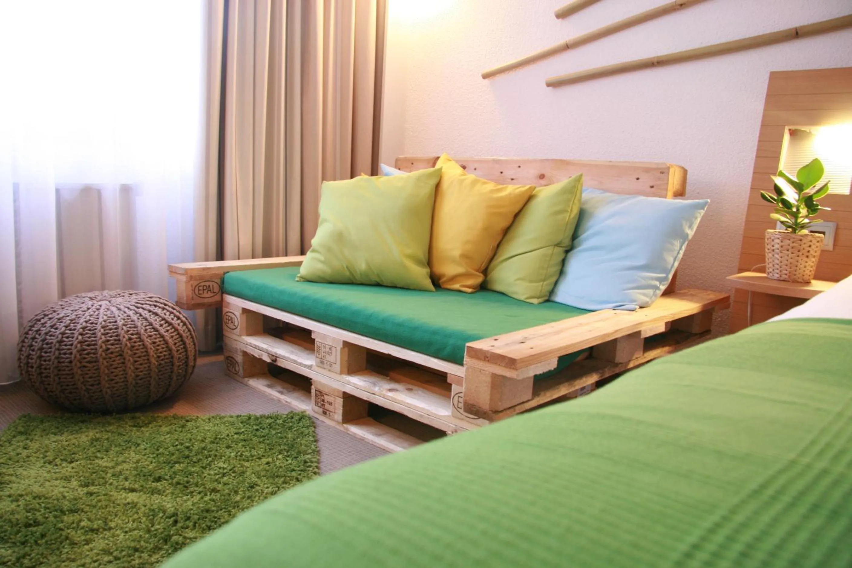 Seating area, Bed in Novotel Warszawa Airport