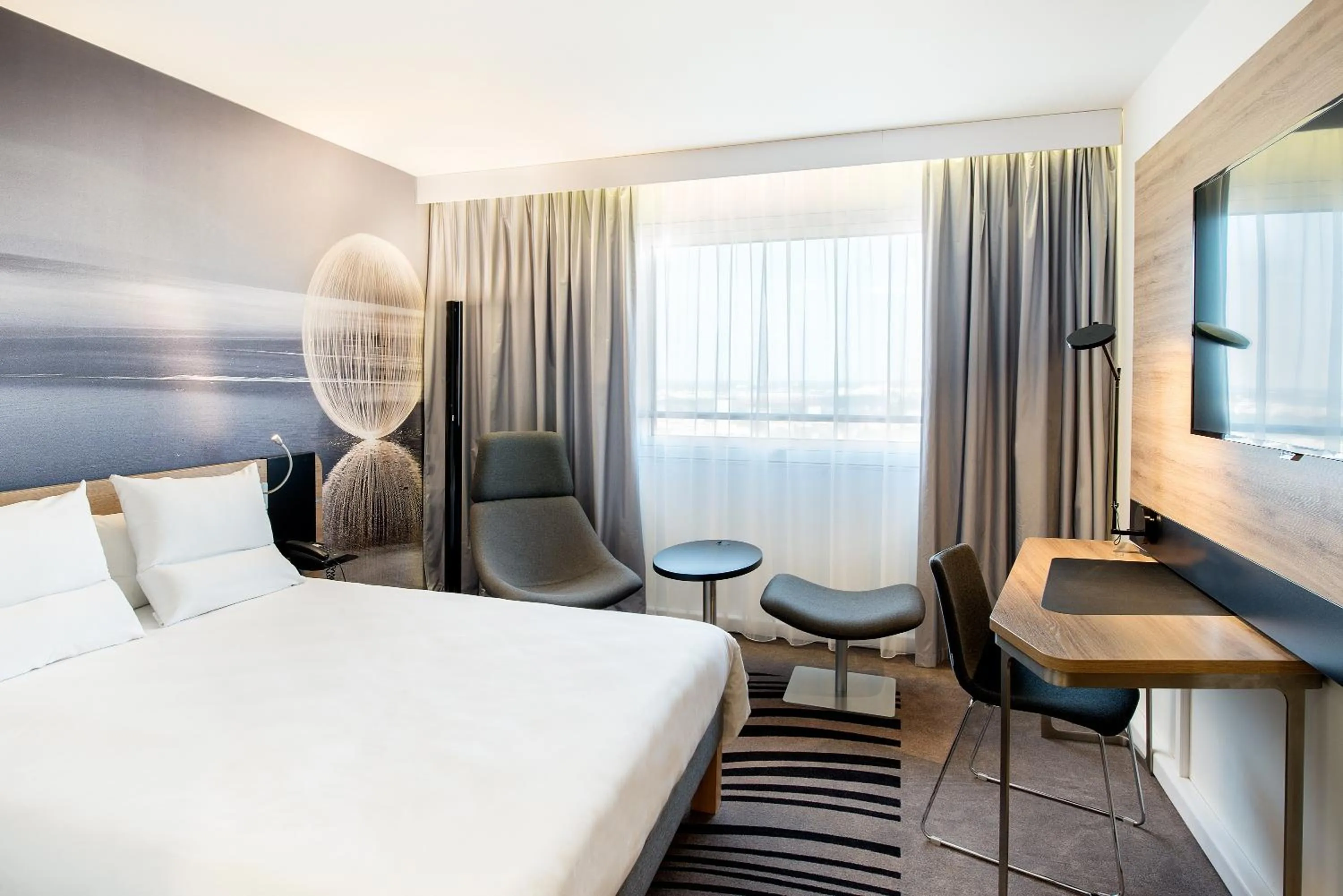 Photo of the whole room, Bed in Novotel Warszawa Airport